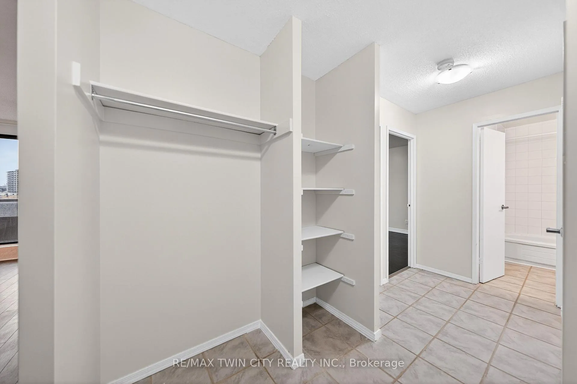 Photo 17 of Unit 605, 1100 Courtland Avenue E, Kitchener, Vanier - Kitchener — HOMEH