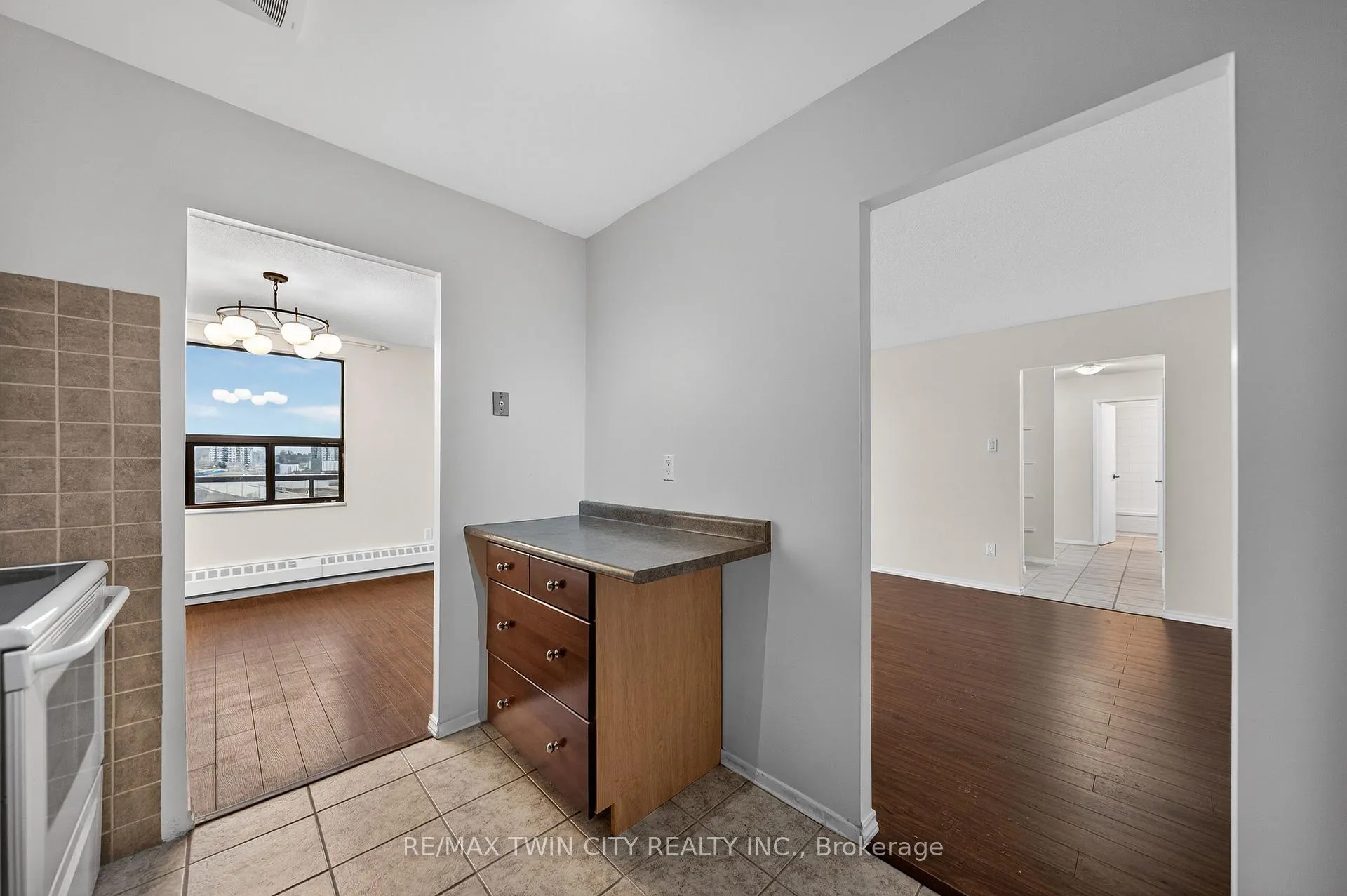 Photo 23 of Unit 605, 1100 Courtland Avenue E, Kitchener, Vanier - Kitchener — HOMEH