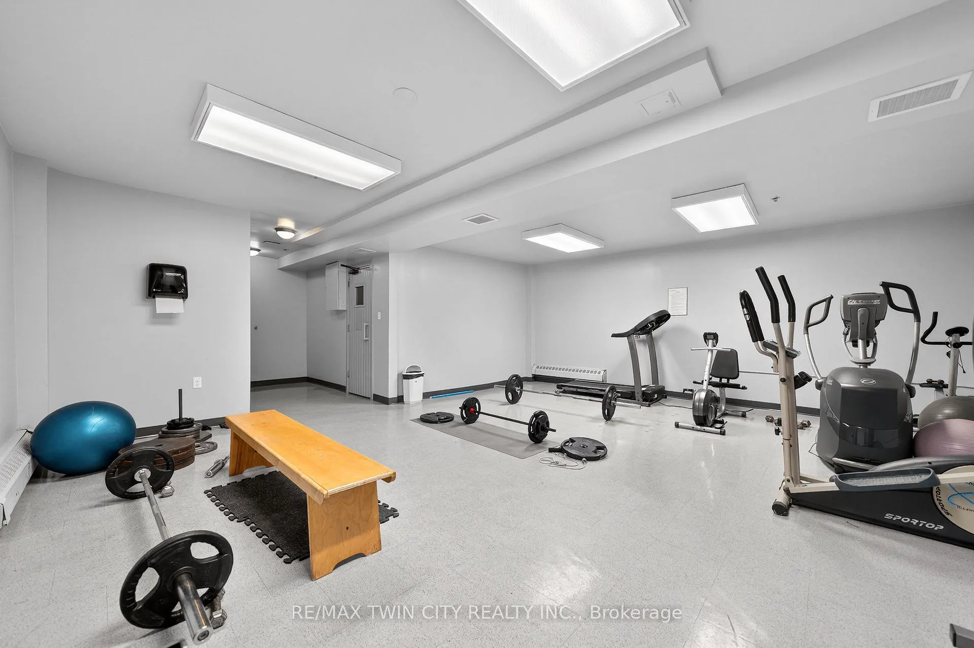 Photo 35 of Unit 605, 1100 Courtland Avenue E, Kitchener, Vanier - Kitchener — HOMEH