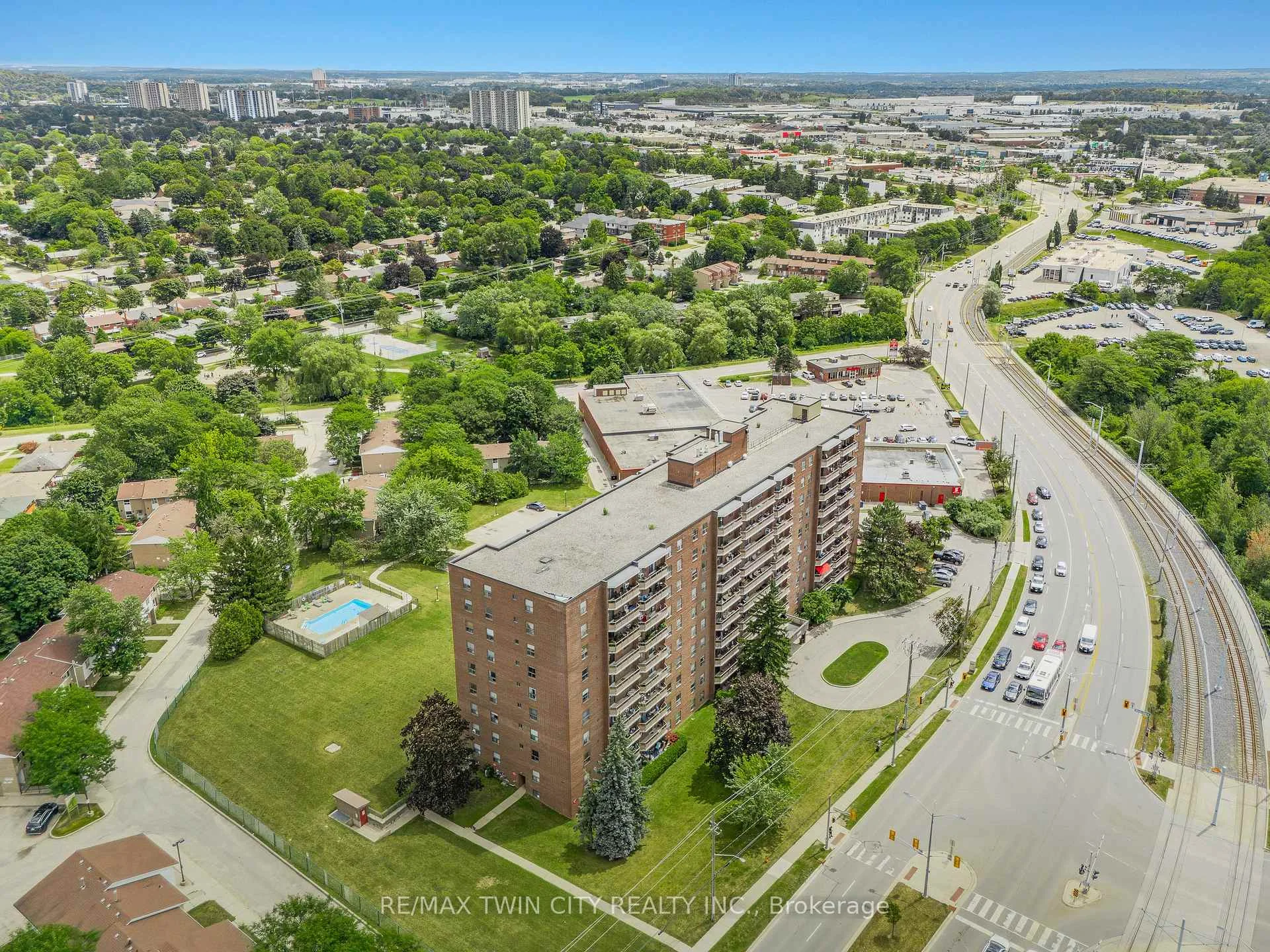 Photo 9 of Unit 605, 1100 Courtland Avenue E, Kitchener, Vanier - Kitchener — HOMEH