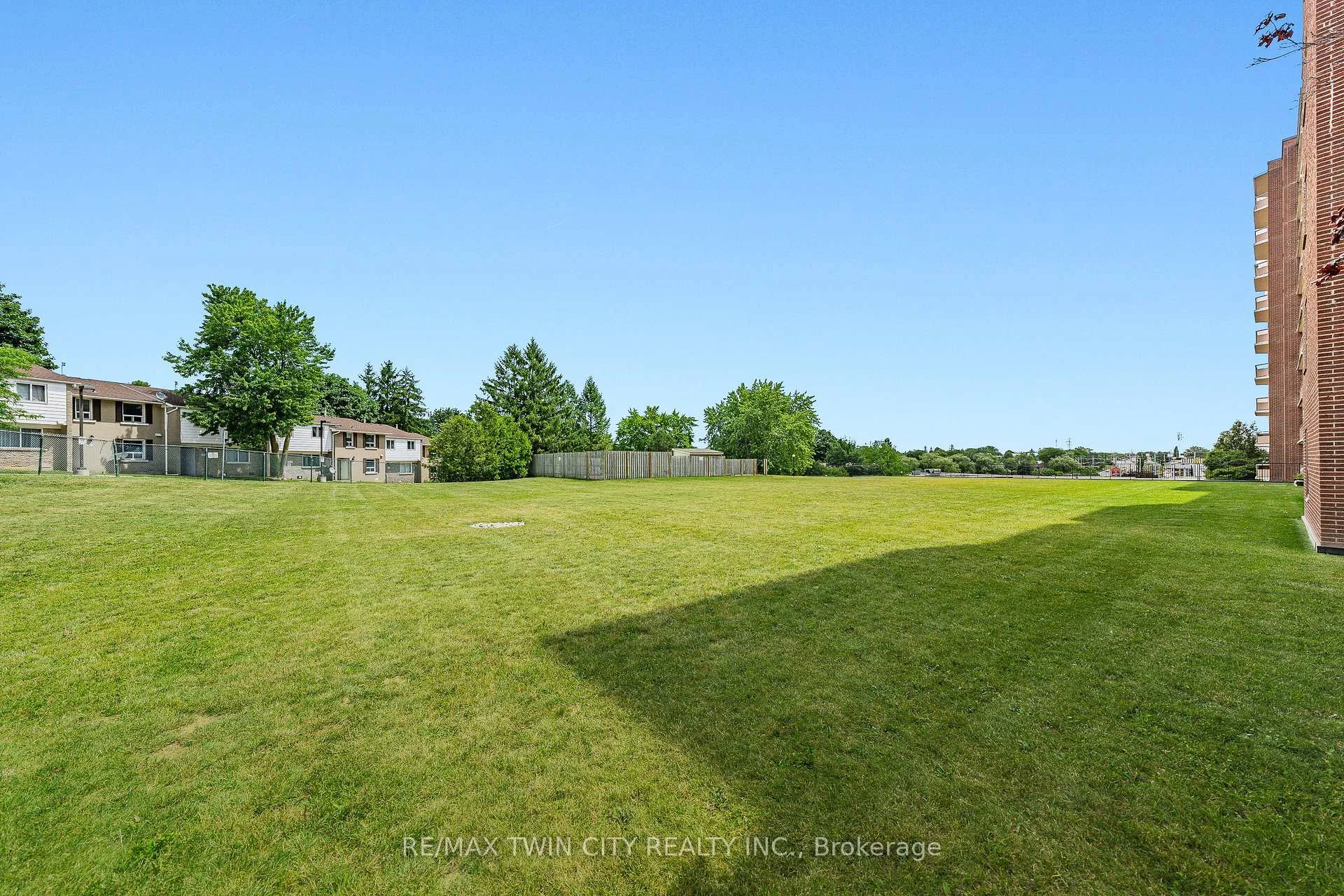 Photo 40 of Unit 605, 1100 Courtland Avenue E, Kitchener, Vanier - Kitchener — HOMEH