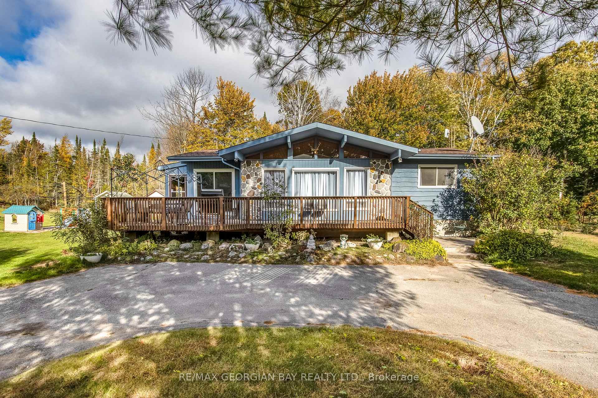 Photo 1 of 69 Albert Avenue, Tiny, Rural Tiny — HOMEH