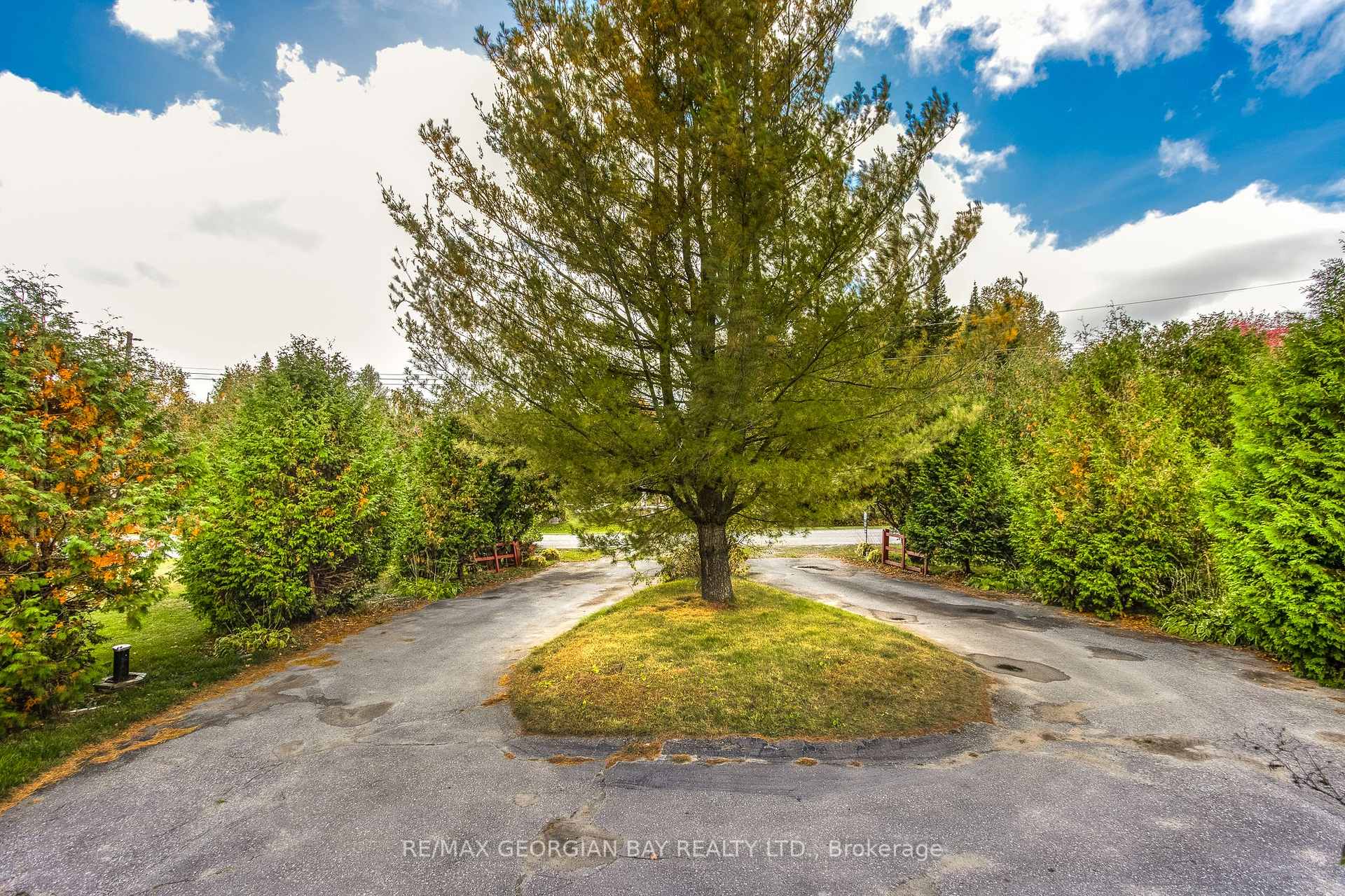 Photo 26 of 69 Albert Avenue, Tiny, Rural Tiny — HOMEH