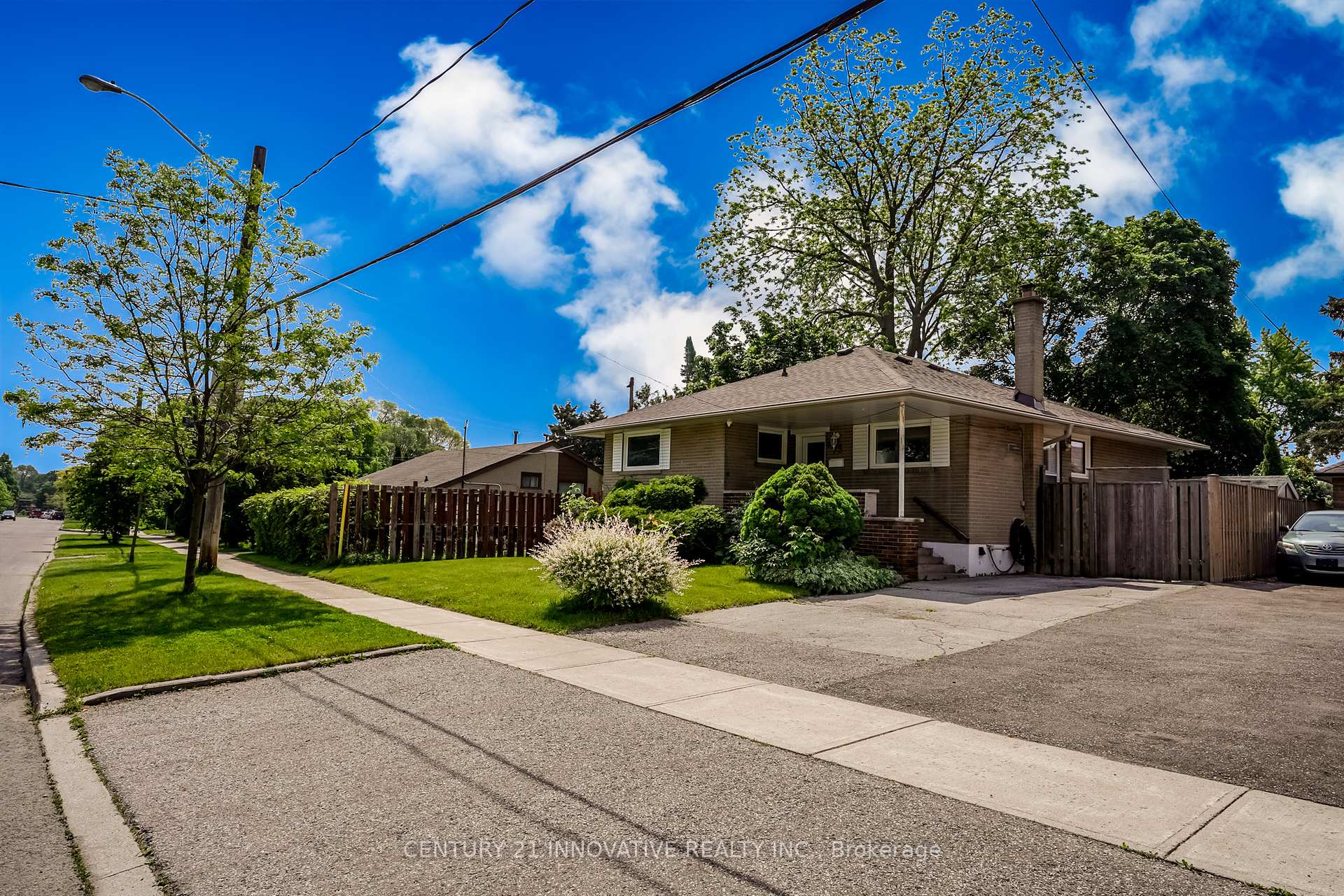Front of Unit Main, 73 Thornbeck Drive