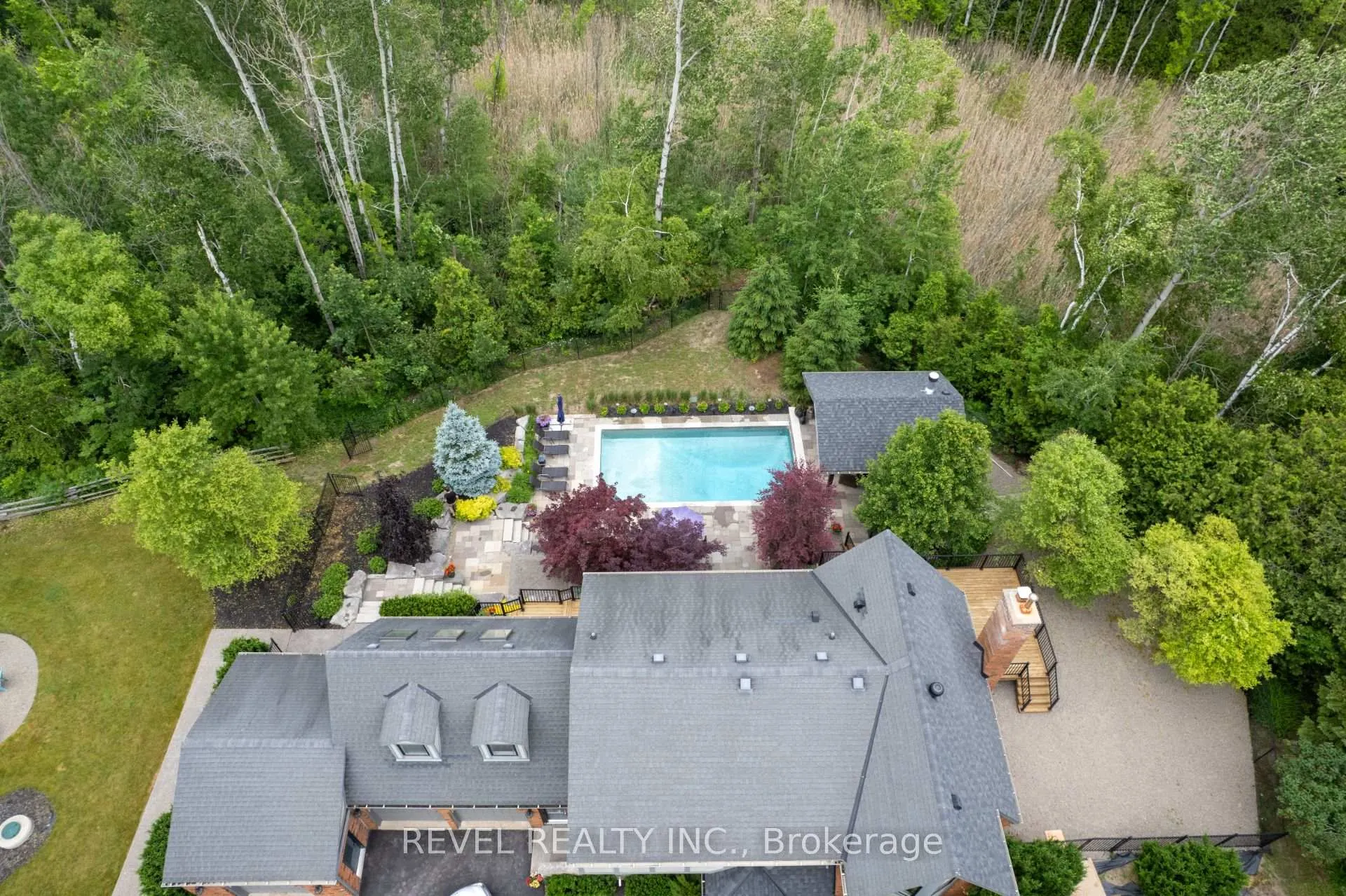 Photo 4 of 32 Cedar Drive, Caledon, Rural Caledon — HOMEH