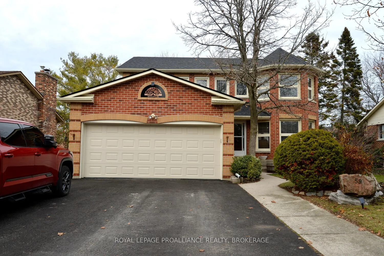 Photo 3 of 59 Glencoe Crescent, Kingston, West of Sir John A. Blvd — HOMEH