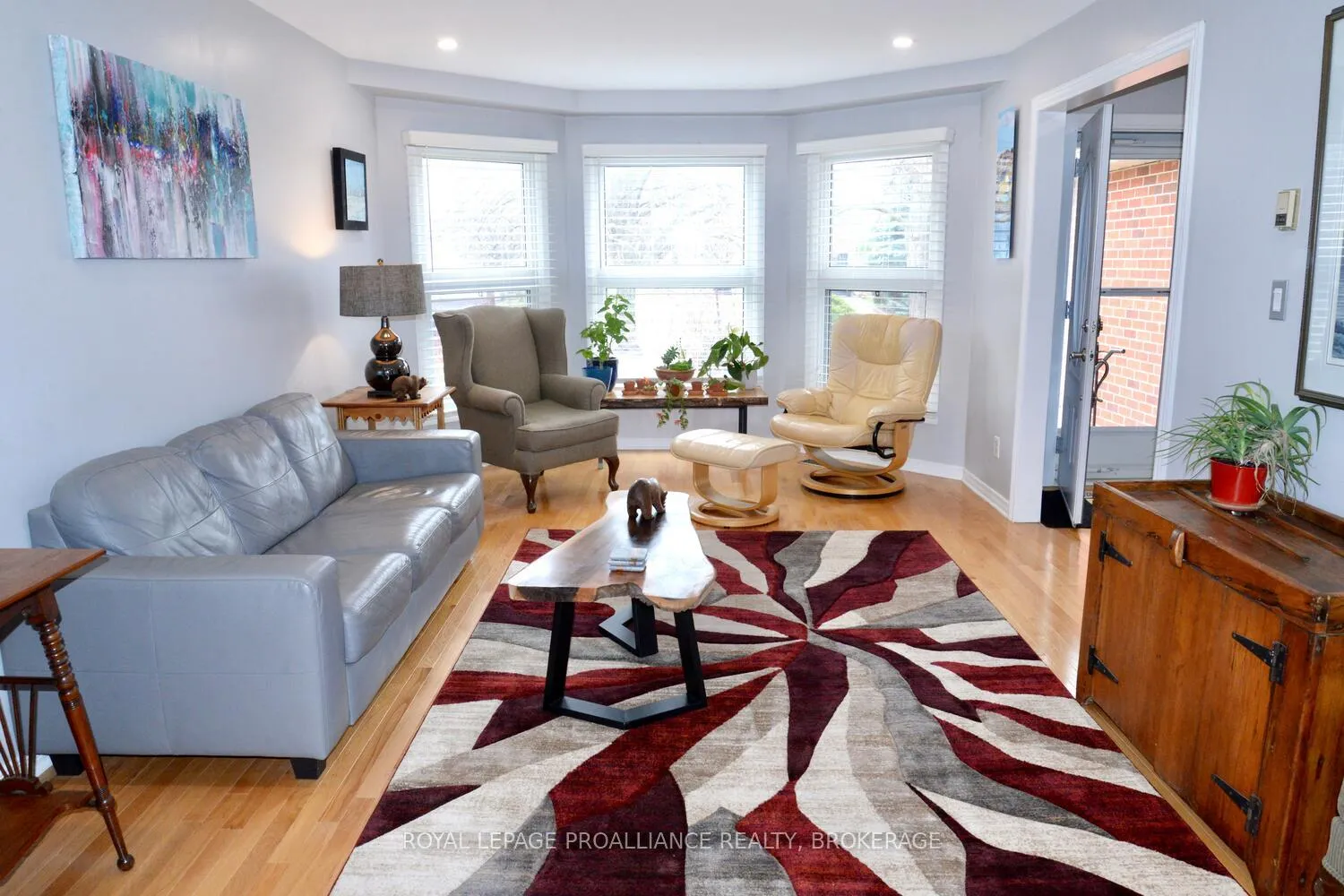 Photo 4 of 59 Glencoe Crescent, Kingston, West of Sir John A. Blvd — HOMEH
