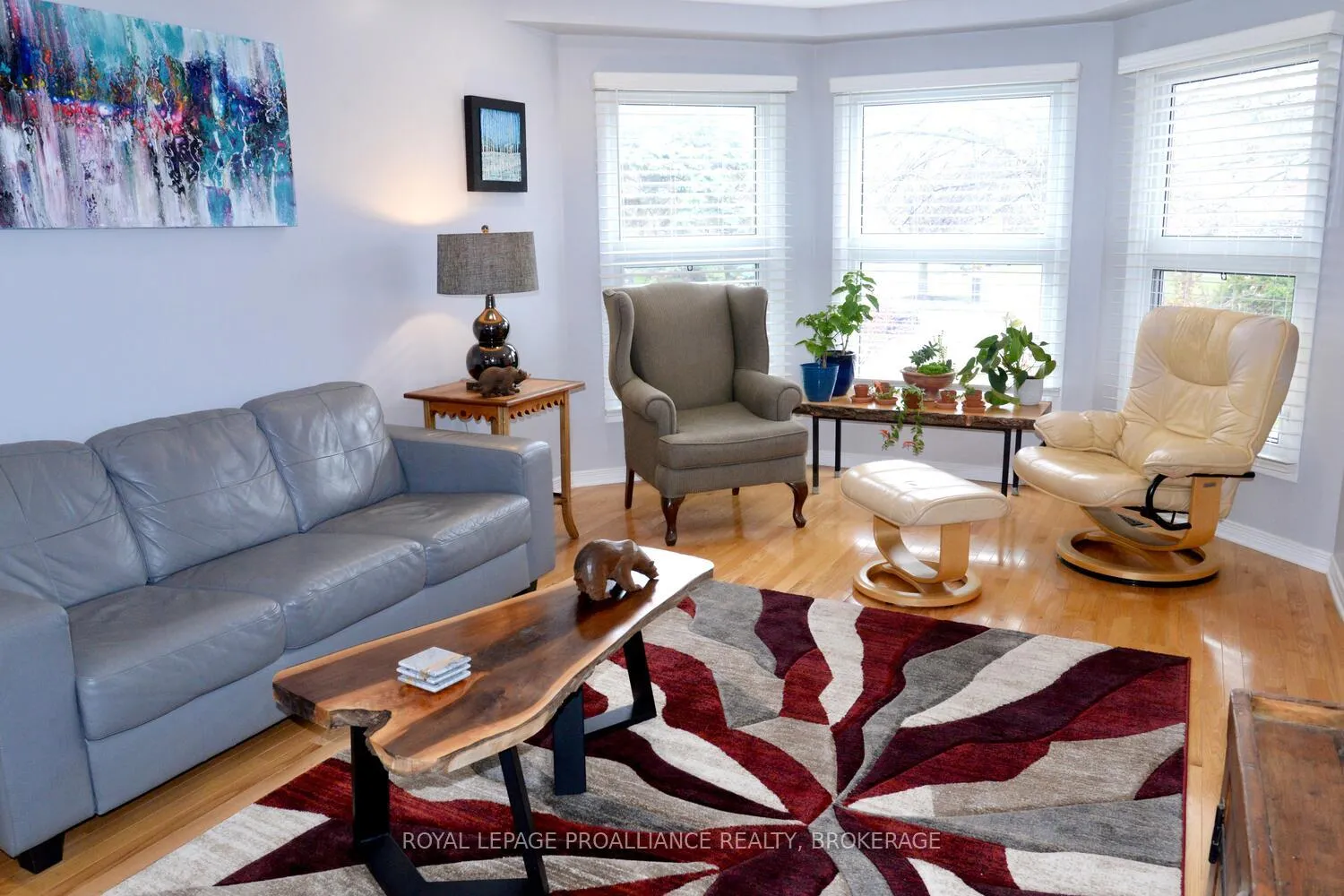 Photo 5 of 59 Glencoe Crescent, Kingston, West of Sir John A. Blvd — HOMEH
