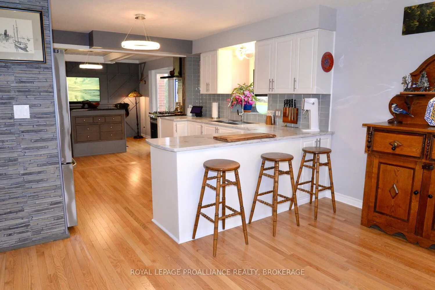 Photo 15 of 59 Glencoe Crescent, Kingston, West of Sir John A. Blvd — HOMEH
