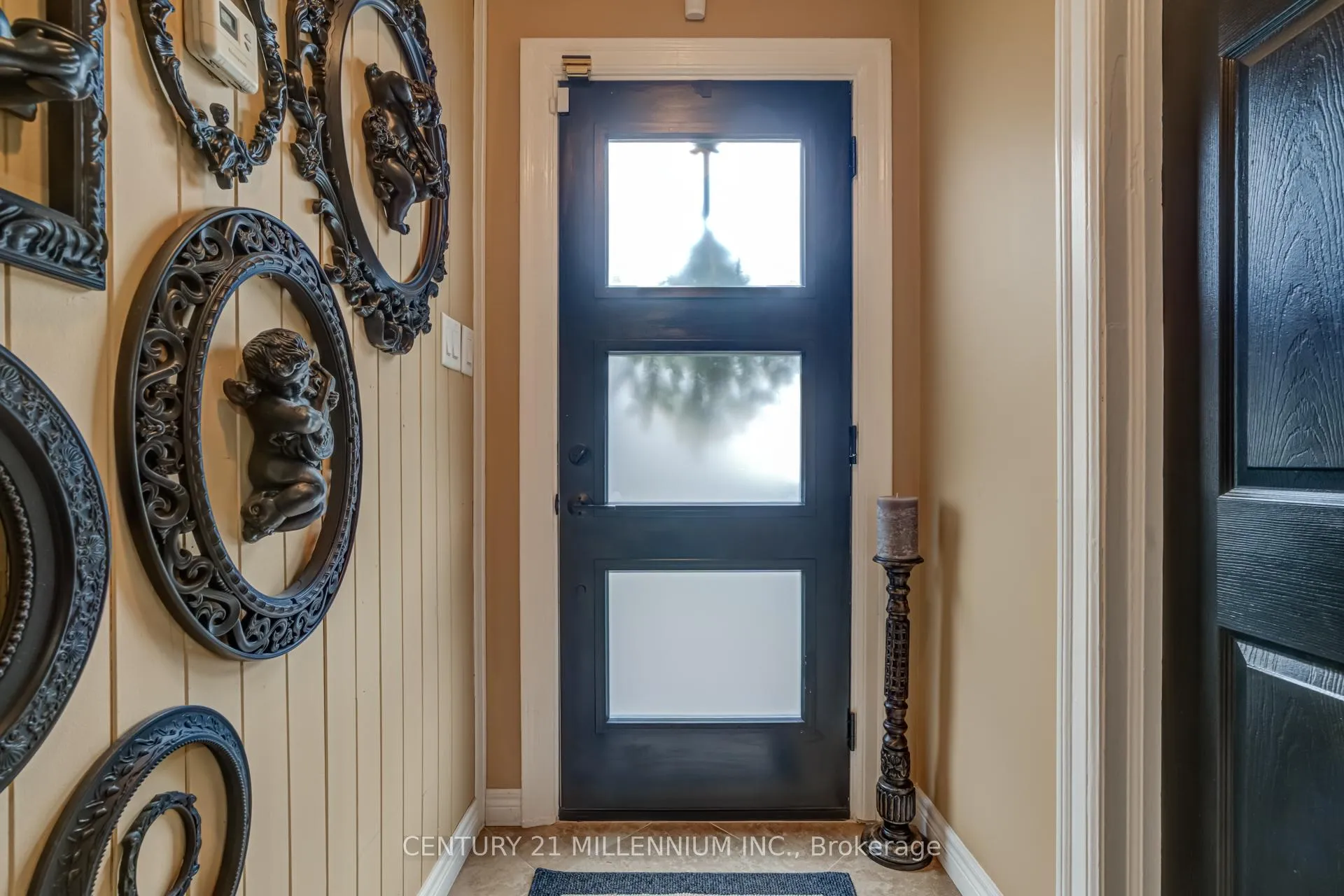 Photo 3 of 30 Clarence Street, Brampton, Downtown Brampton — HOMEH