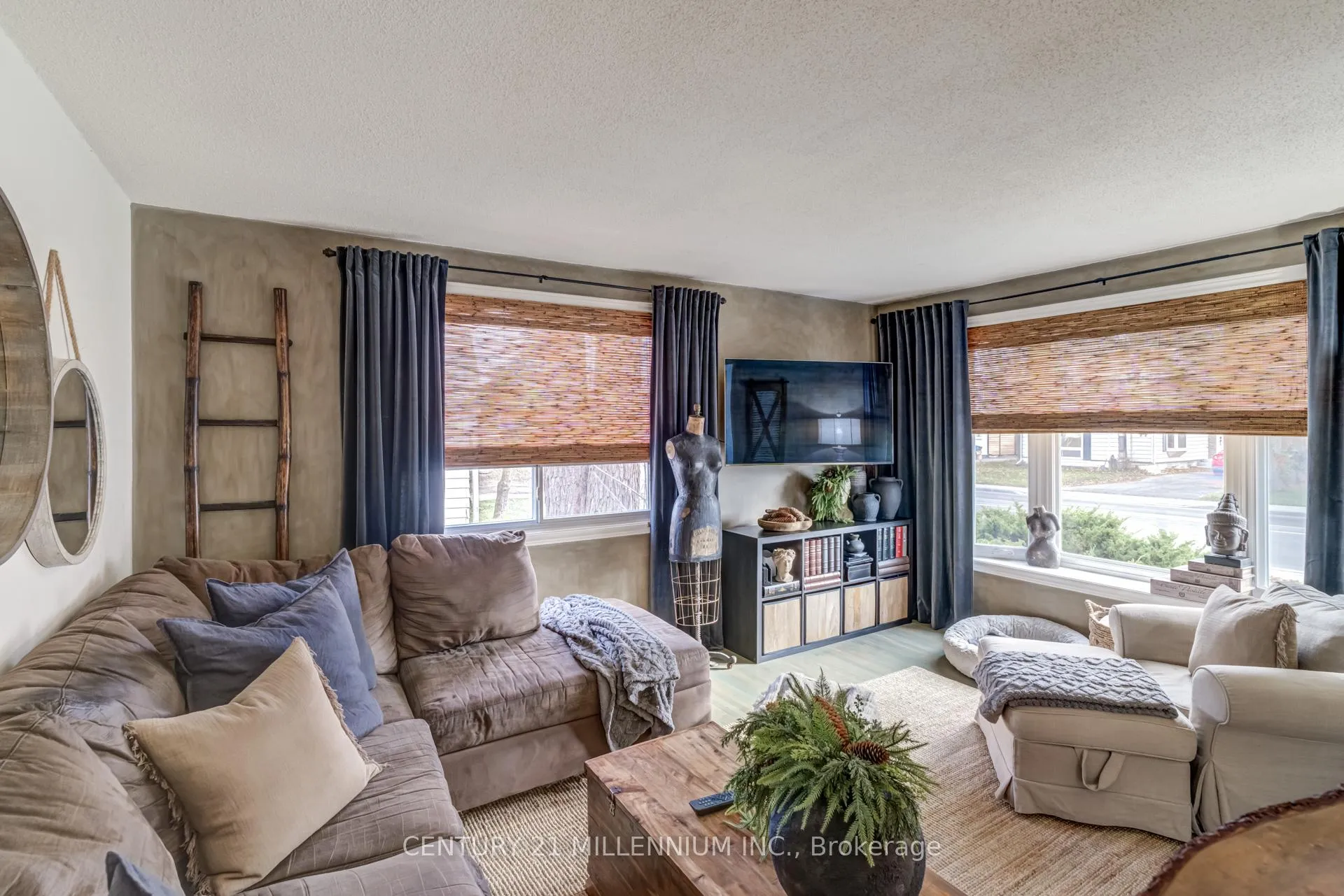 Photo 7 of 30 Clarence Street, Brampton, Downtown Brampton — HOMEH