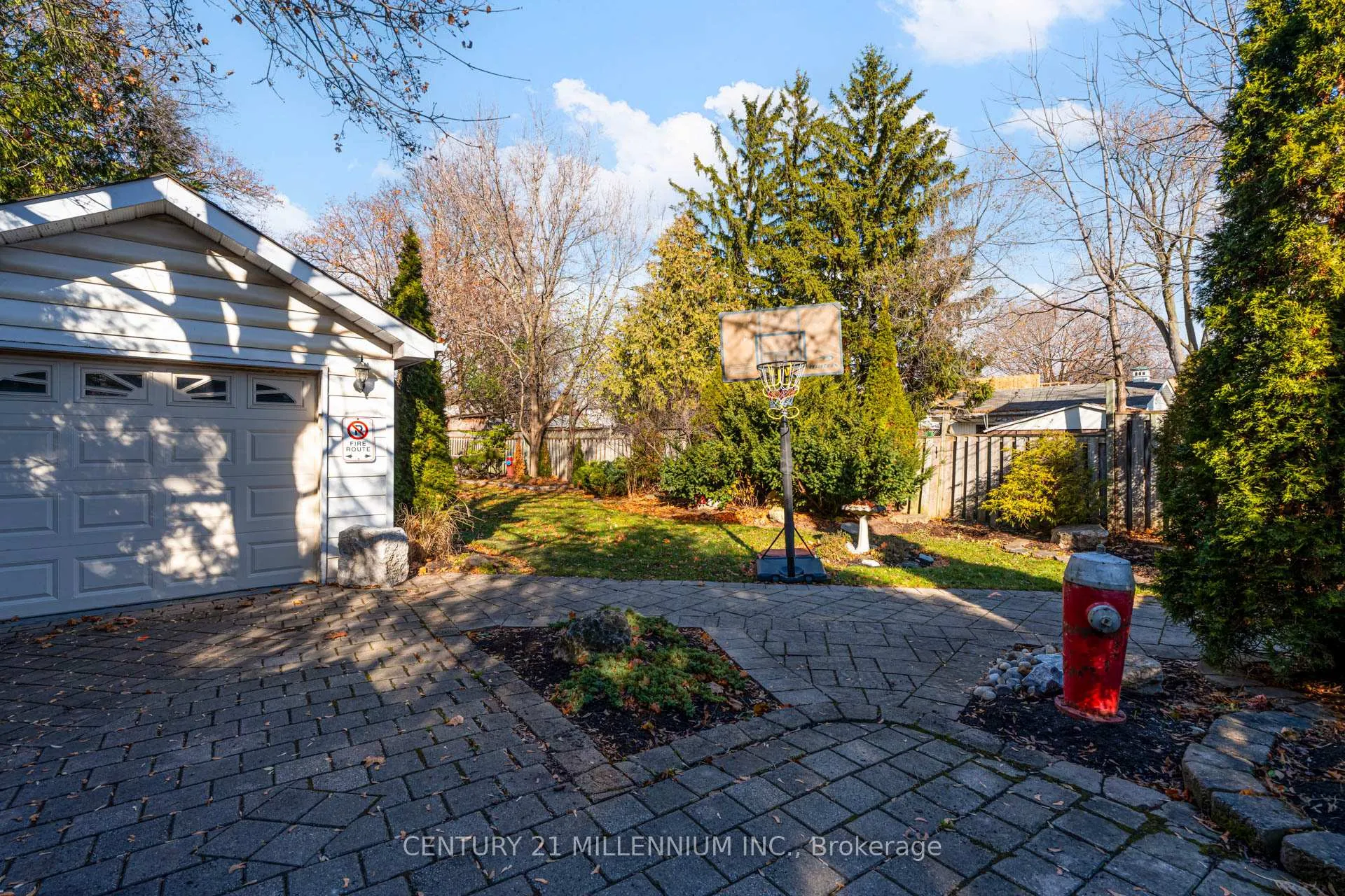 Photo 20 of 30 Clarence Street, Brampton, Downtown Brampton — HOMEH