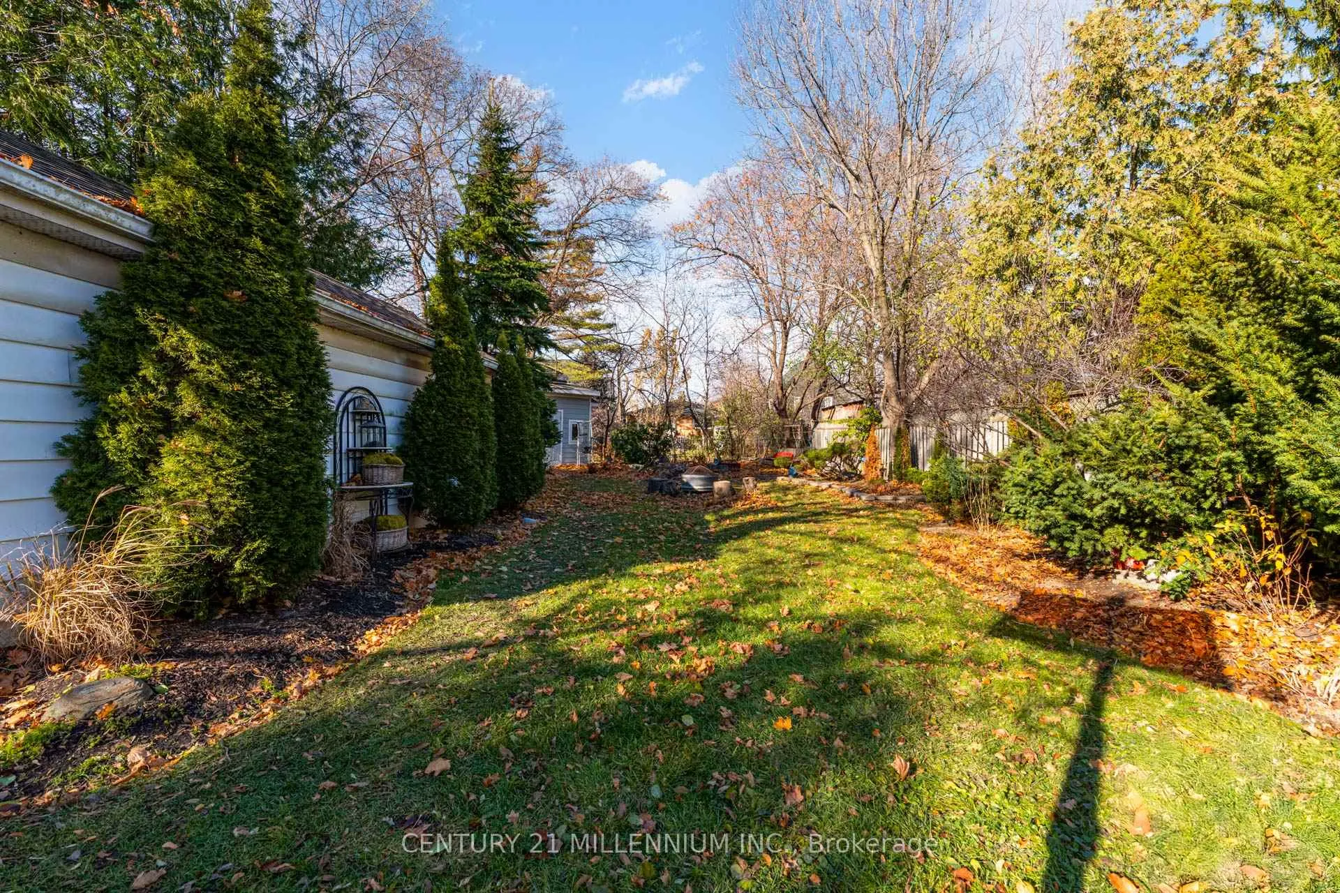 Photo 22 of 30 Clarence Street, Brampton, Downtown Brampton — HOMEH