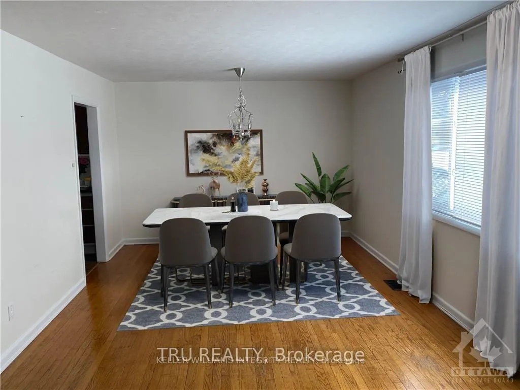 Photo 3 of Unit 1, 2687 Cresthill Street, Ottawa, Queensway Terrace North — HOMEH