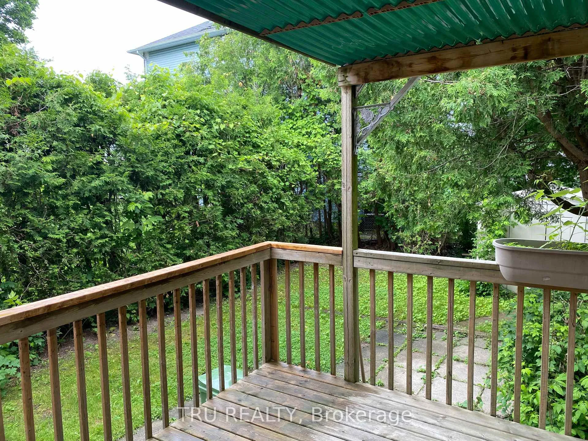 Photo 9 of Unit 1, 2687 Cresthill Street, Ottawa, Queensway Terrace North — HOMEH