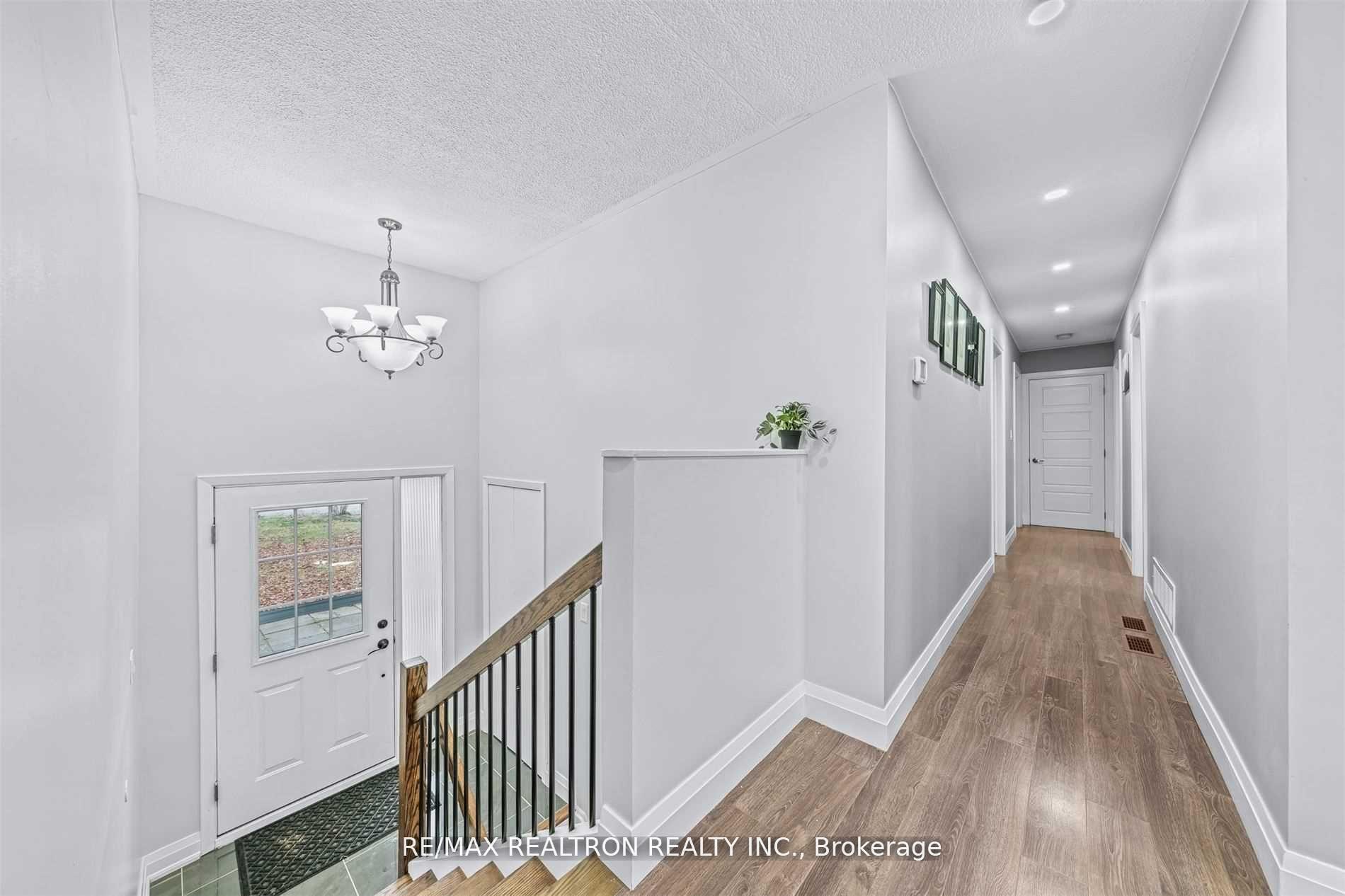 Photo 2 of 40 Rue Vanier, Tiny, Lafontaine — HOMEH