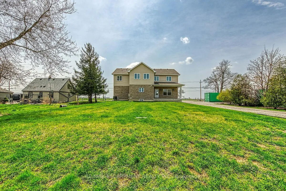 Photo 44 of 8184 Airport Road E, Hamilton, Rural Glanbrook — HOMEH