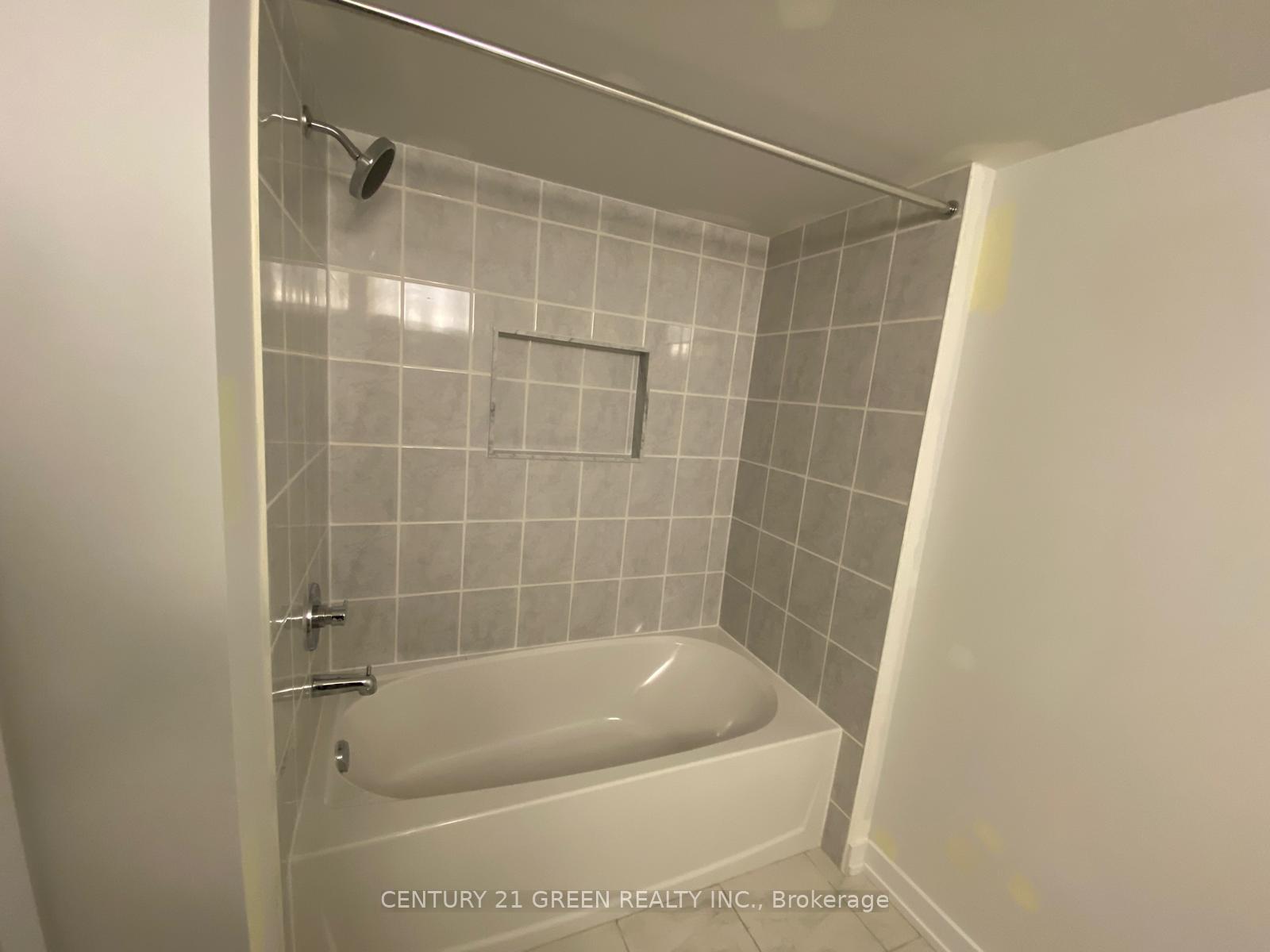 Photo 7 of Unit Lower, 29 Danielle Moore Circle, Scarborough, Bendale — HOMEH