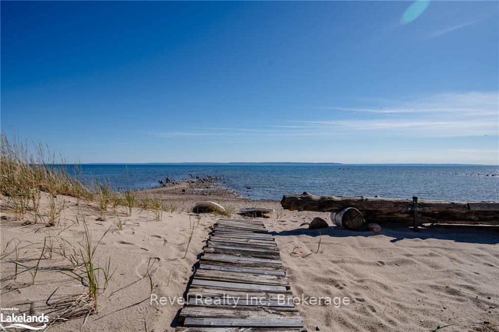 Photo 31 of 1336 Tiny Beaches Road N, Tiny, Rural Tiny — HOMEH