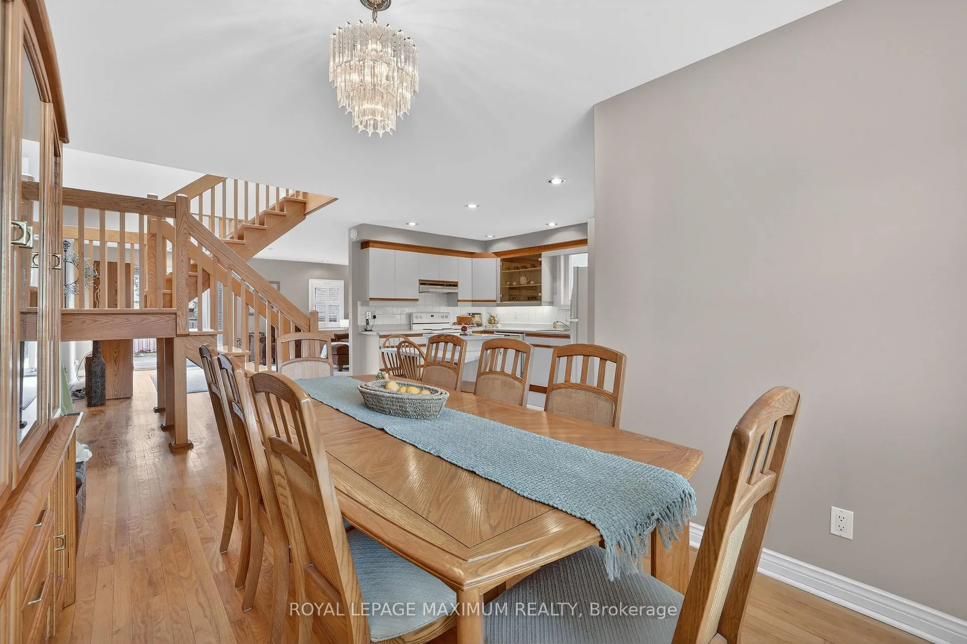 Photo 9 of 163 Durant Avenue, Toronto, East York — HOMEH