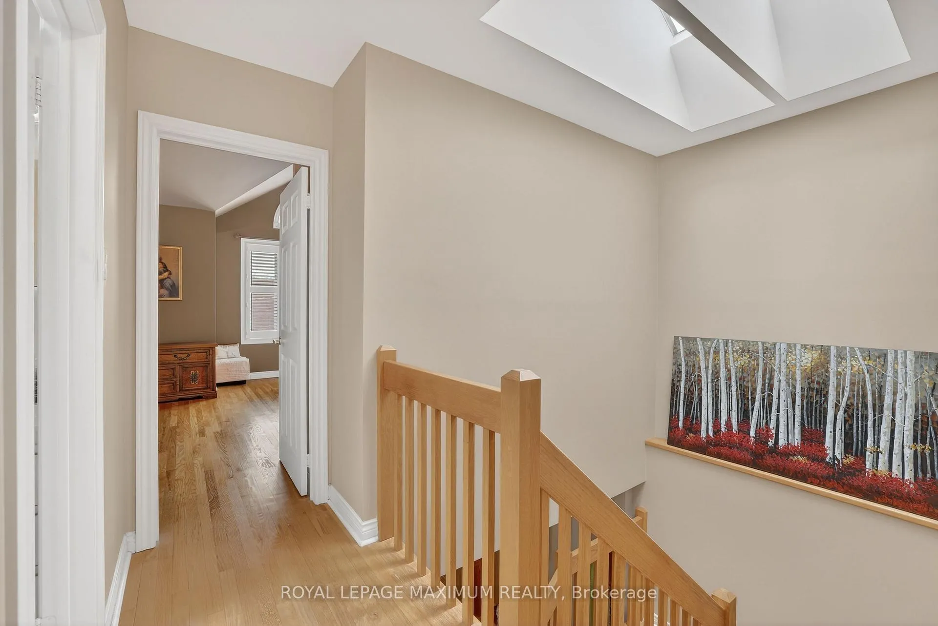 Photo 15 of 163 Durant Avenue, Toronto, East York — HOMEH