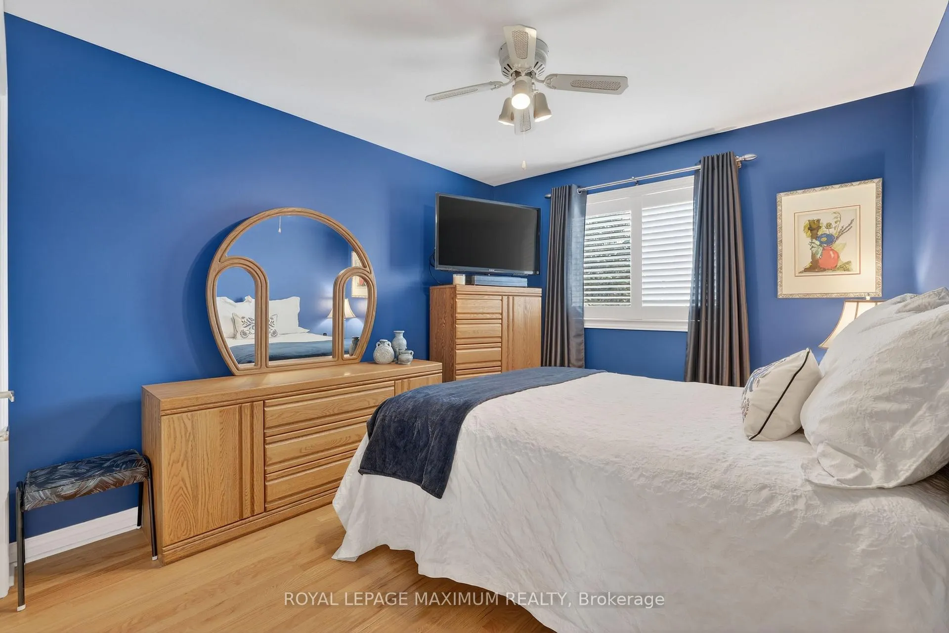 Photo 19 of 163 Durant Avenue, Toronto, East York — HOMEH
