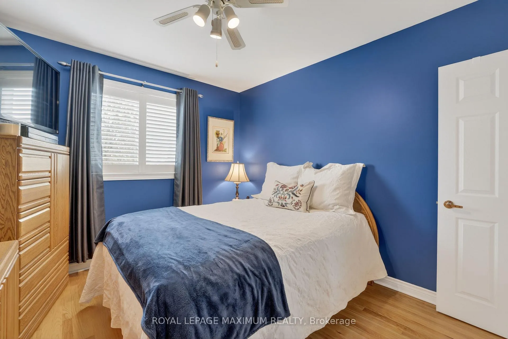 Photo 20 of 163 Durant Avenue, Toronto, East York — HOMEH