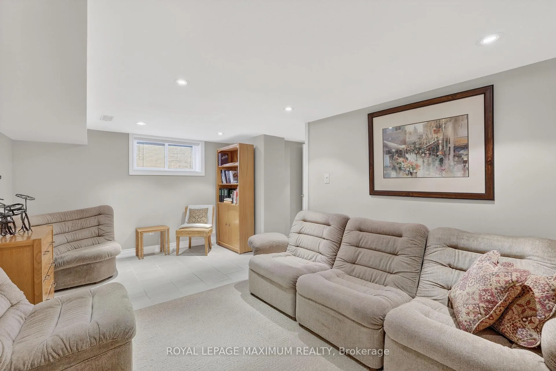 Photo 29 of 163 Durant Avenue, Toronto, East York — HOMEH