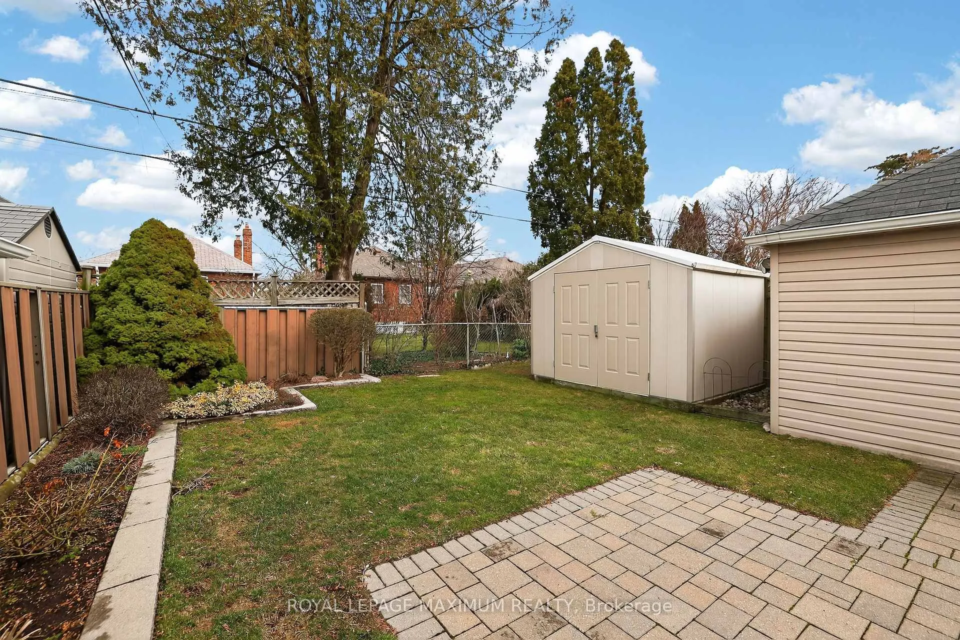 Photo 39 of 163 Durant Avenue, Toronto, East York — HOMEH