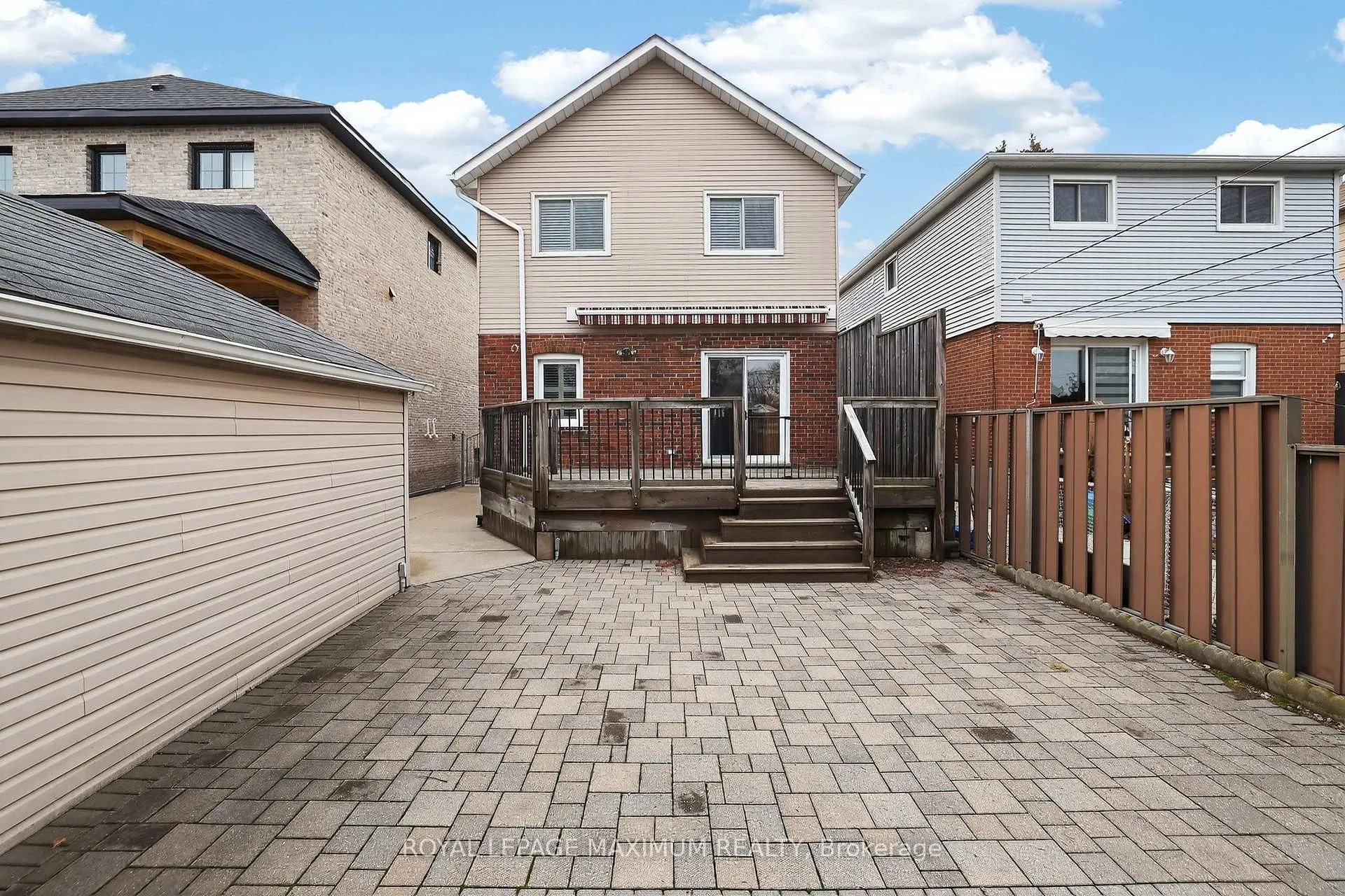 Photo 40 of 163 Durant Avenue, Toronto, East York — HOMEH