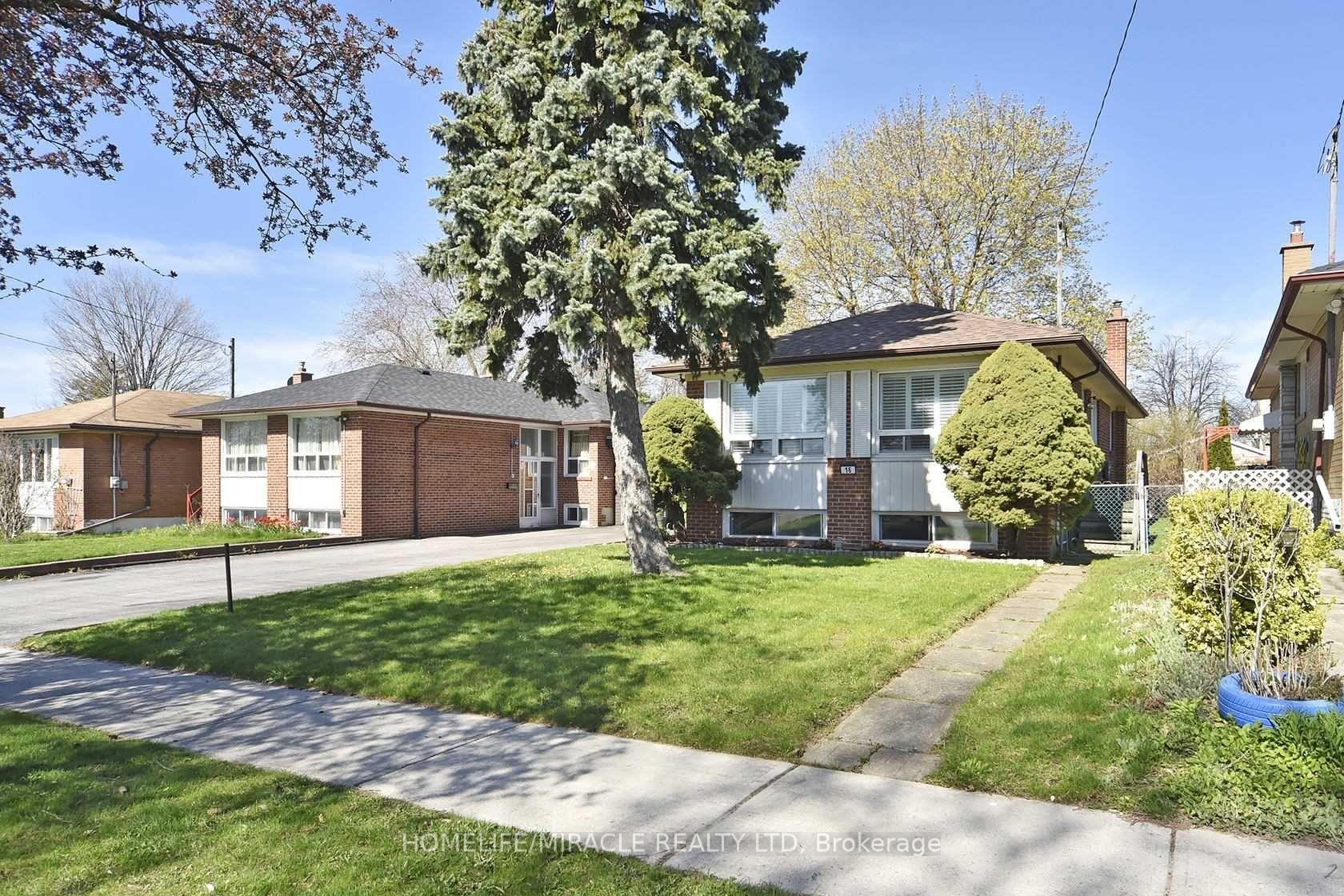 Front of 16 Wantanopa Crescent