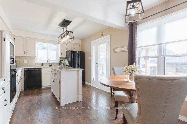 Photo 3 of 150 Keefer Road, Thorold, Confederation Heights — HOMEH
