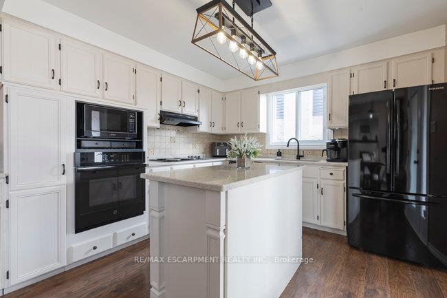 Photo 4 of 150 Keefer Road, Thorold, Confederation Heights — HOMEH