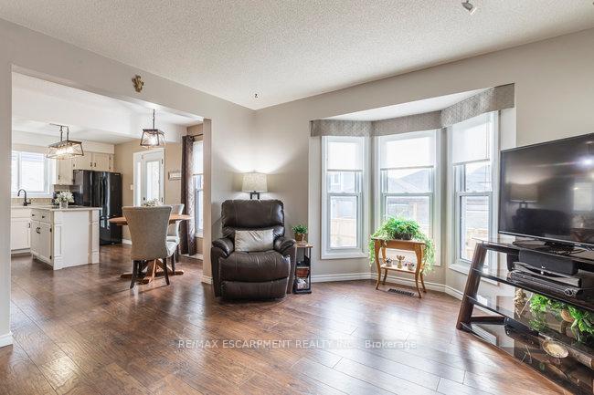 Photo 6 of 150 Keefer Road, Thorold, Confederation Heights — HOMEH