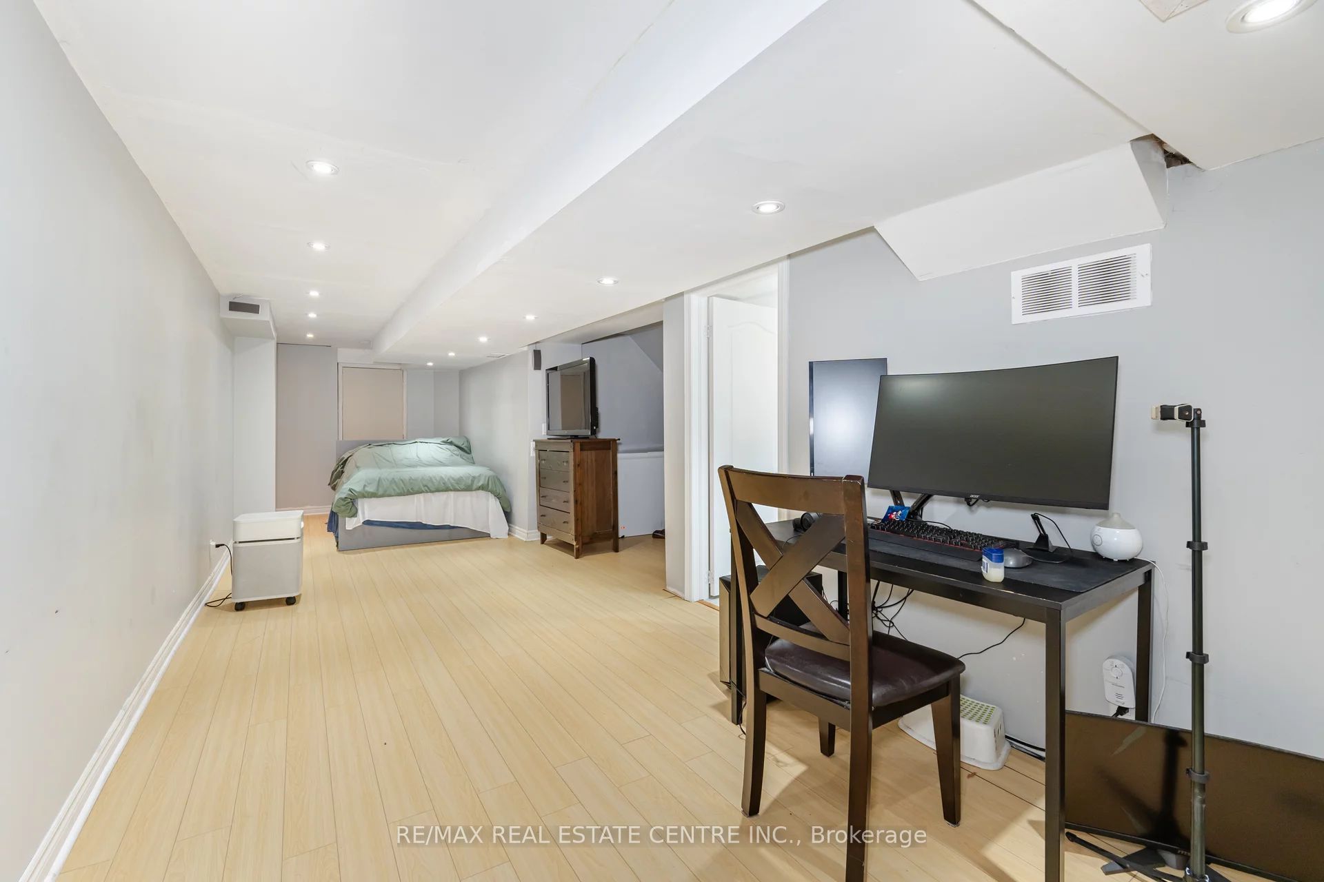 Photo 56 of Unit 14, 35 Malta Avenue, Brampton, Fletcher's Creek South — HOMEH