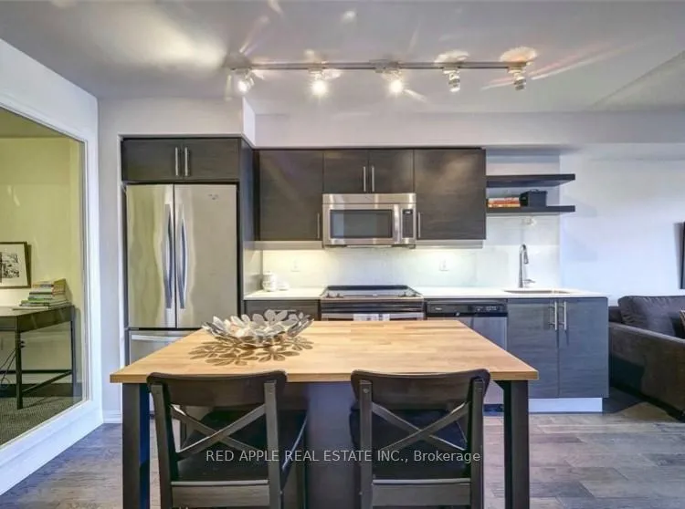 Photo 8 of Unit 716, 400 Adelaide Street E, Toronto, Moss Park — HOMEH