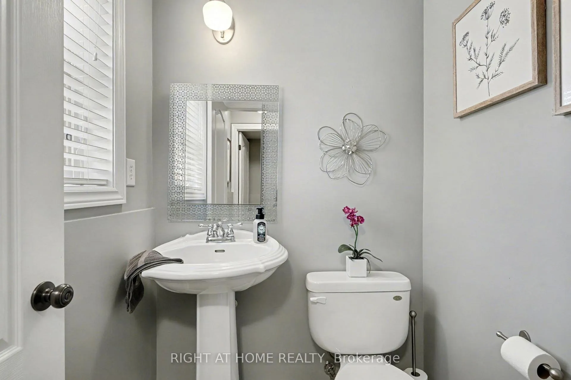 Photo 20 of 88 Buttercup Crescent, Hamilton, Waterdown — HOMEH