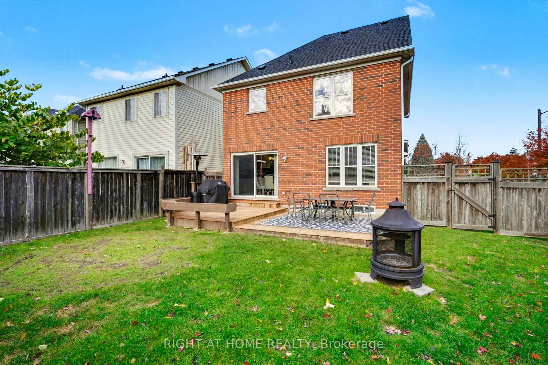 Photo 31 of 88 Buttercup Crescent, Hamilton, Waterdown — HOMEH