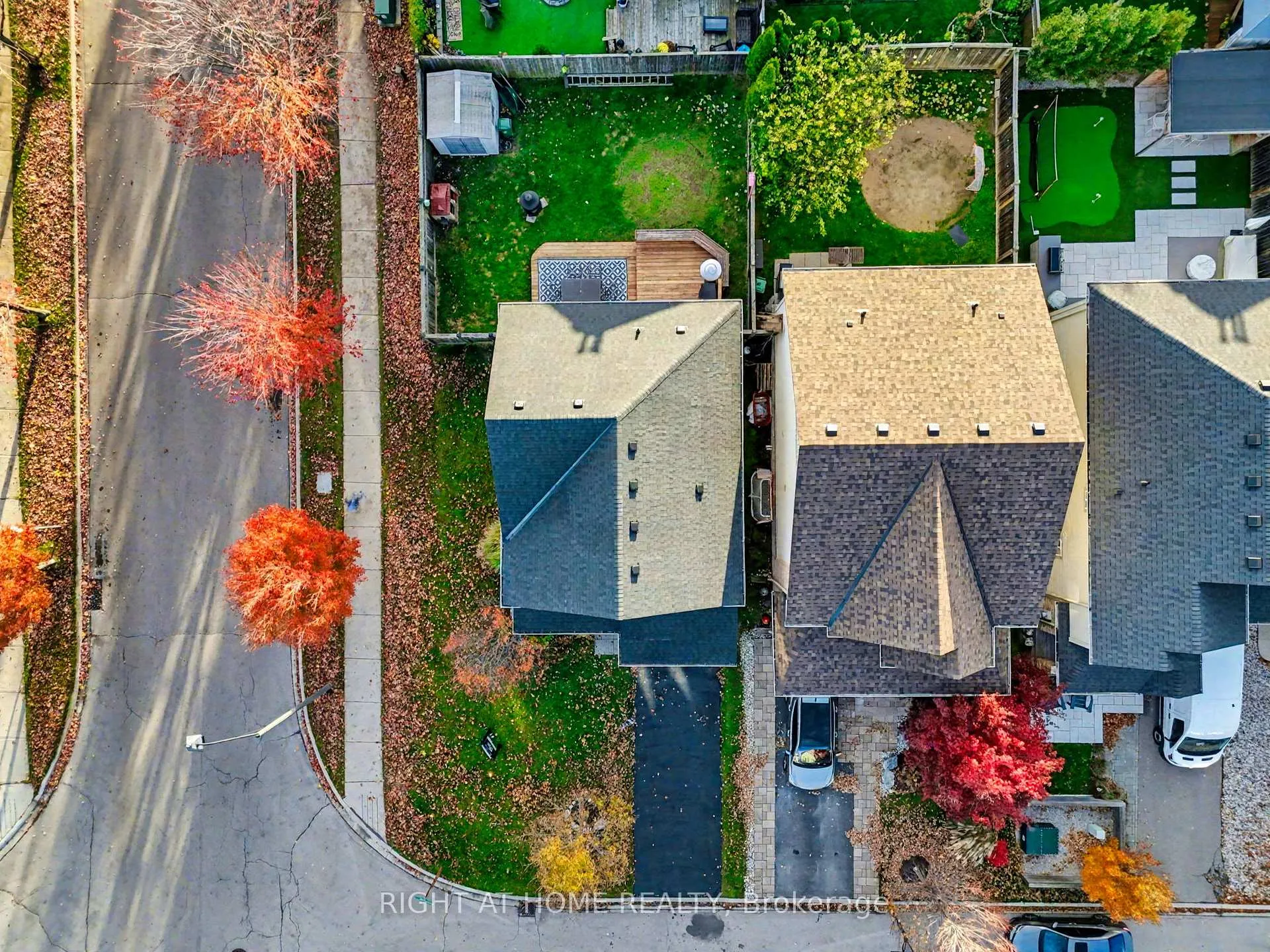 Photo 36 of 88 Buttercup Crescent, Hamilton, Waterdown — HOMEH
