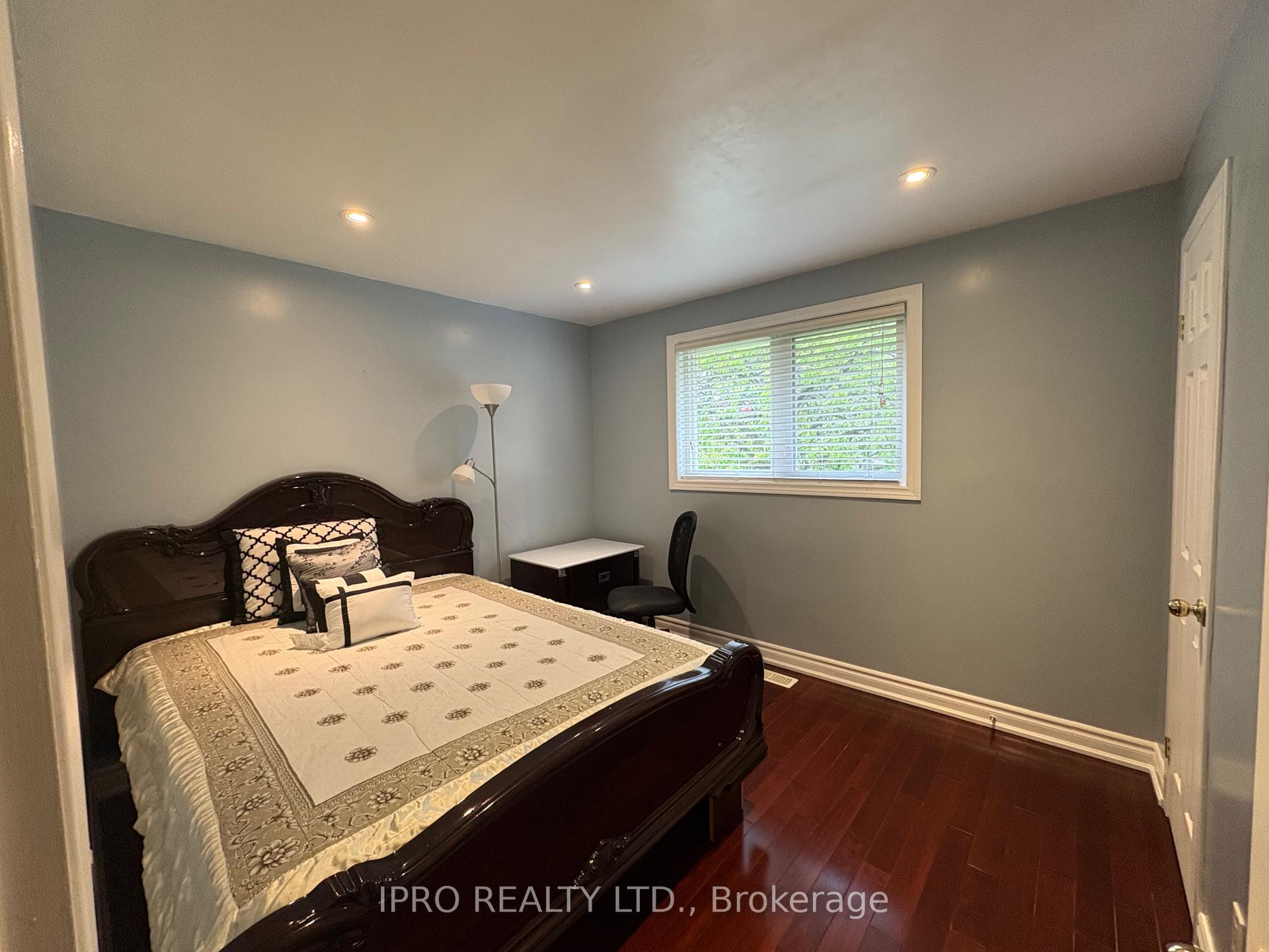 Photo 9 of 24 Gracemount Crescent, Scarborough, Woburn — HOMEH