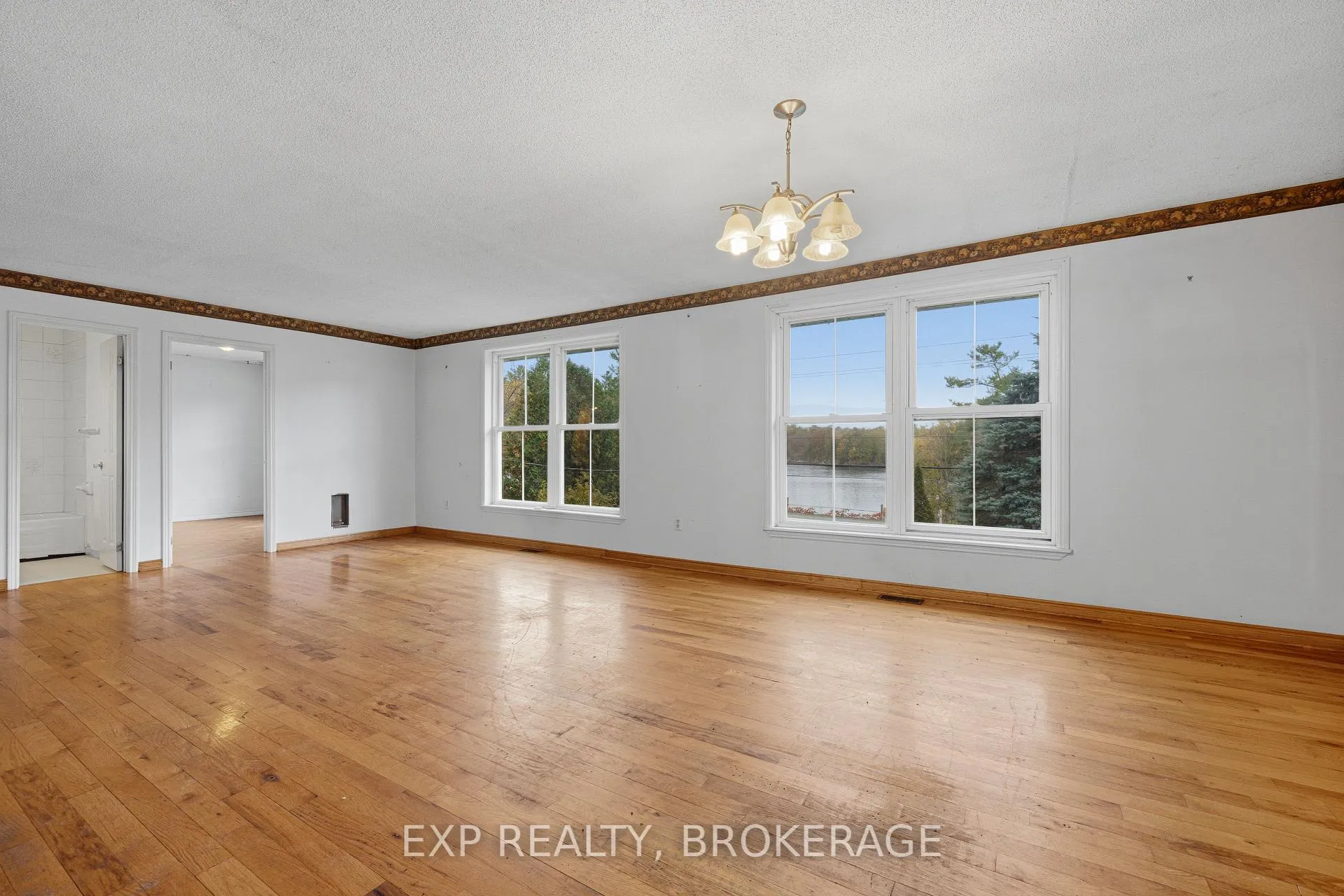 Photo 6 of 6392 Perth Road, Frontenac, Frontenac South — HOMEH