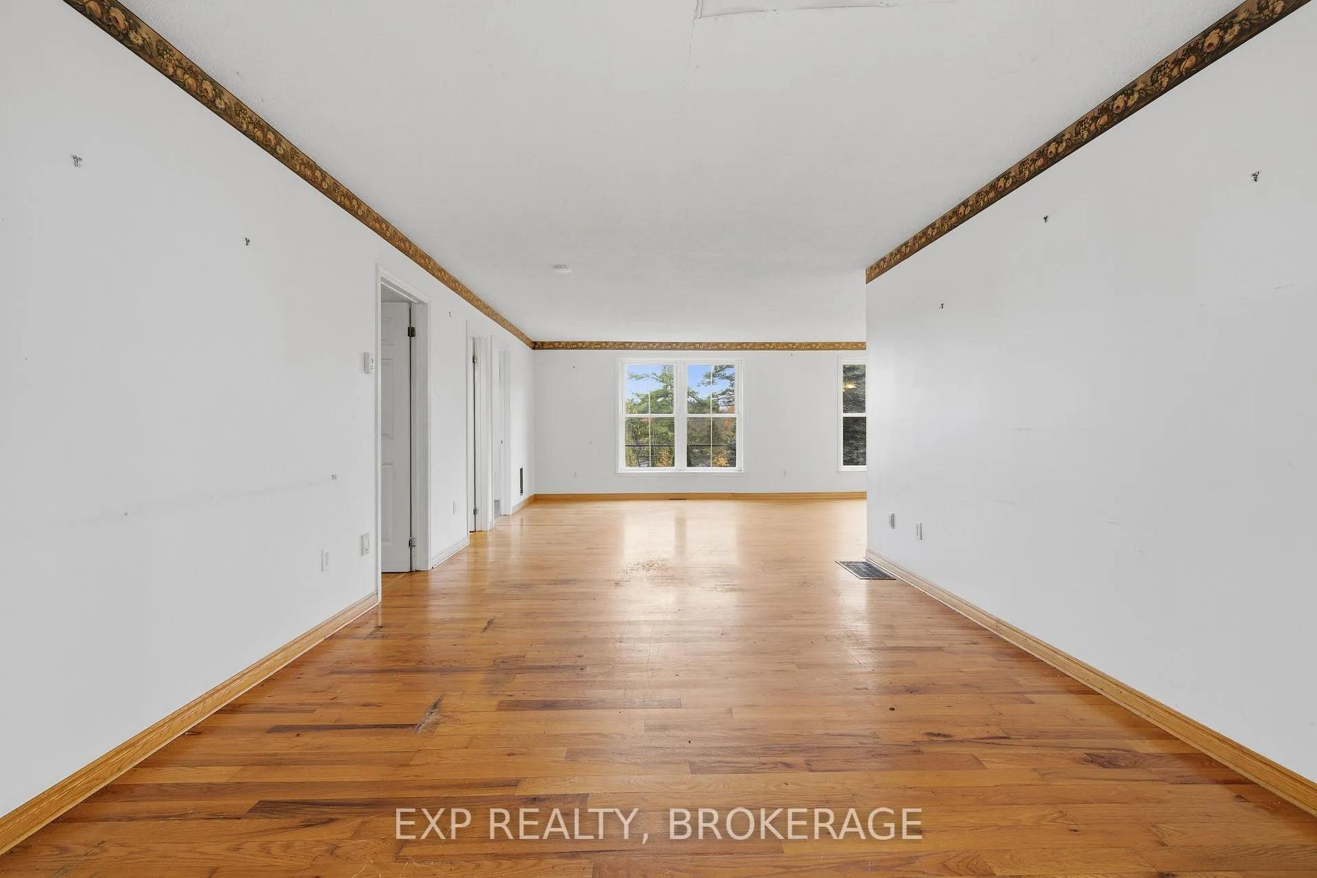 Photo 7 of 6392 Perth Road, Frontenac, Frontenac South — HOMEH