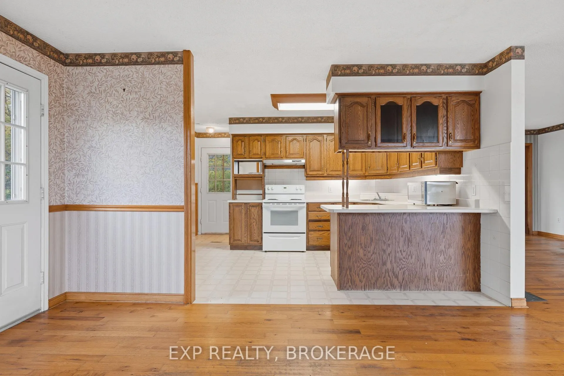 Photo 10 of 6392 Perth Road, Frontenac, Frontenac South — HOMEH