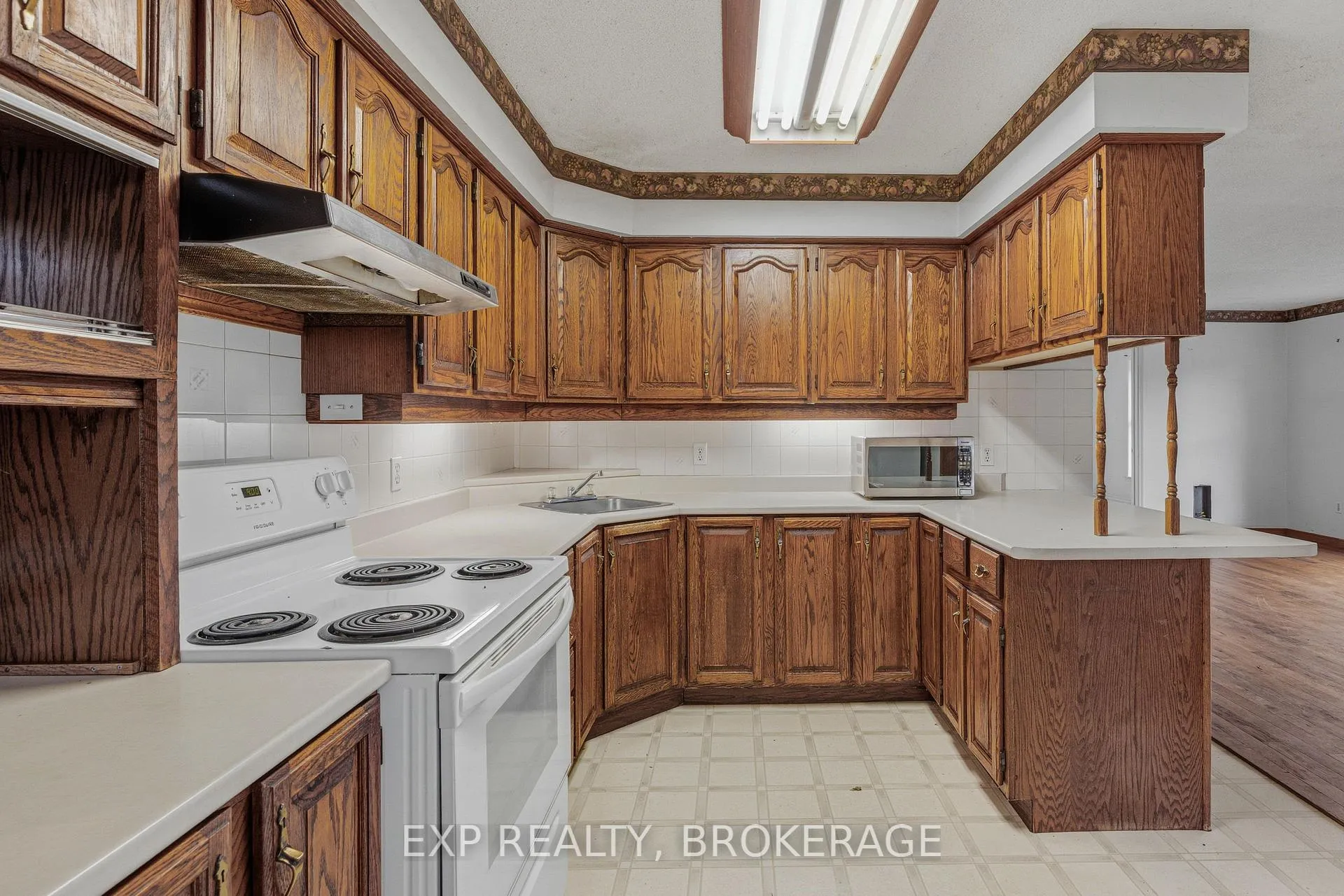 Photo 11 of 6392 Perth Road, Frontenac, Frontenac South — HOMEH