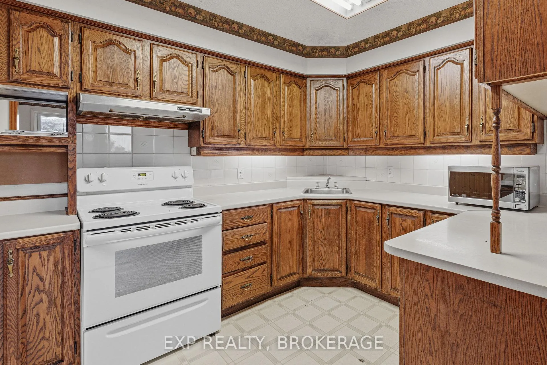 Photo 12 of 6392 Perth Road, Frontenac, Frontenac South — HOMEH