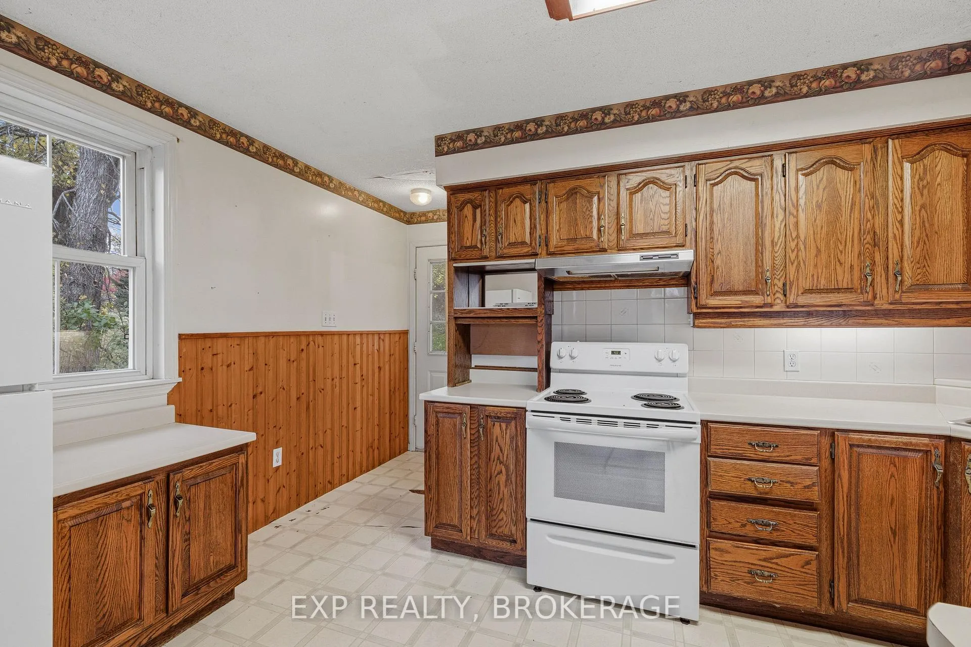 Photo 13 of 6392 Perth Road, Frontenac, Frontenac South — HOMEH