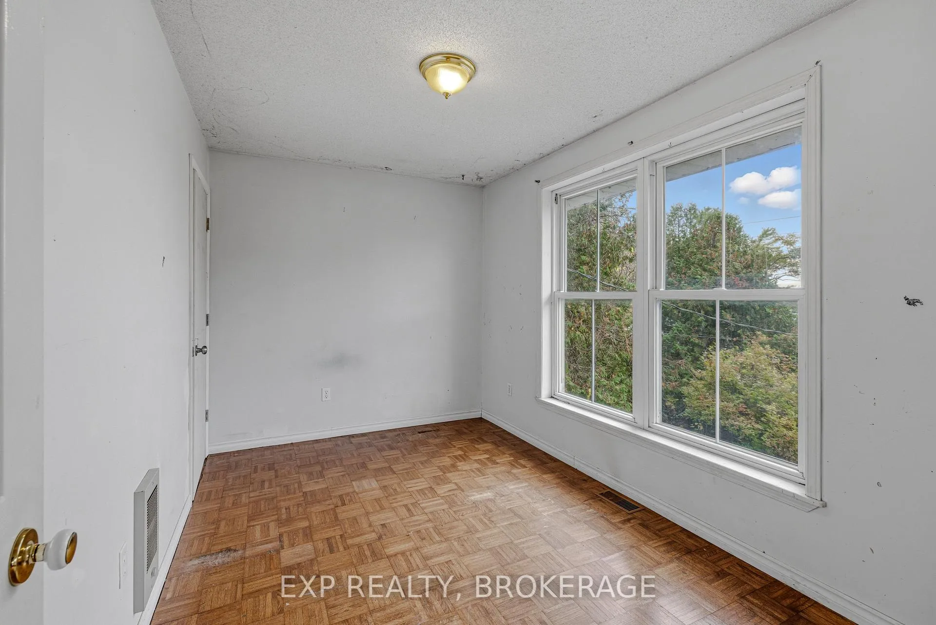 Photo 15 of 6392 Perth Road, Frontenac, Frontenac South — HOMEH