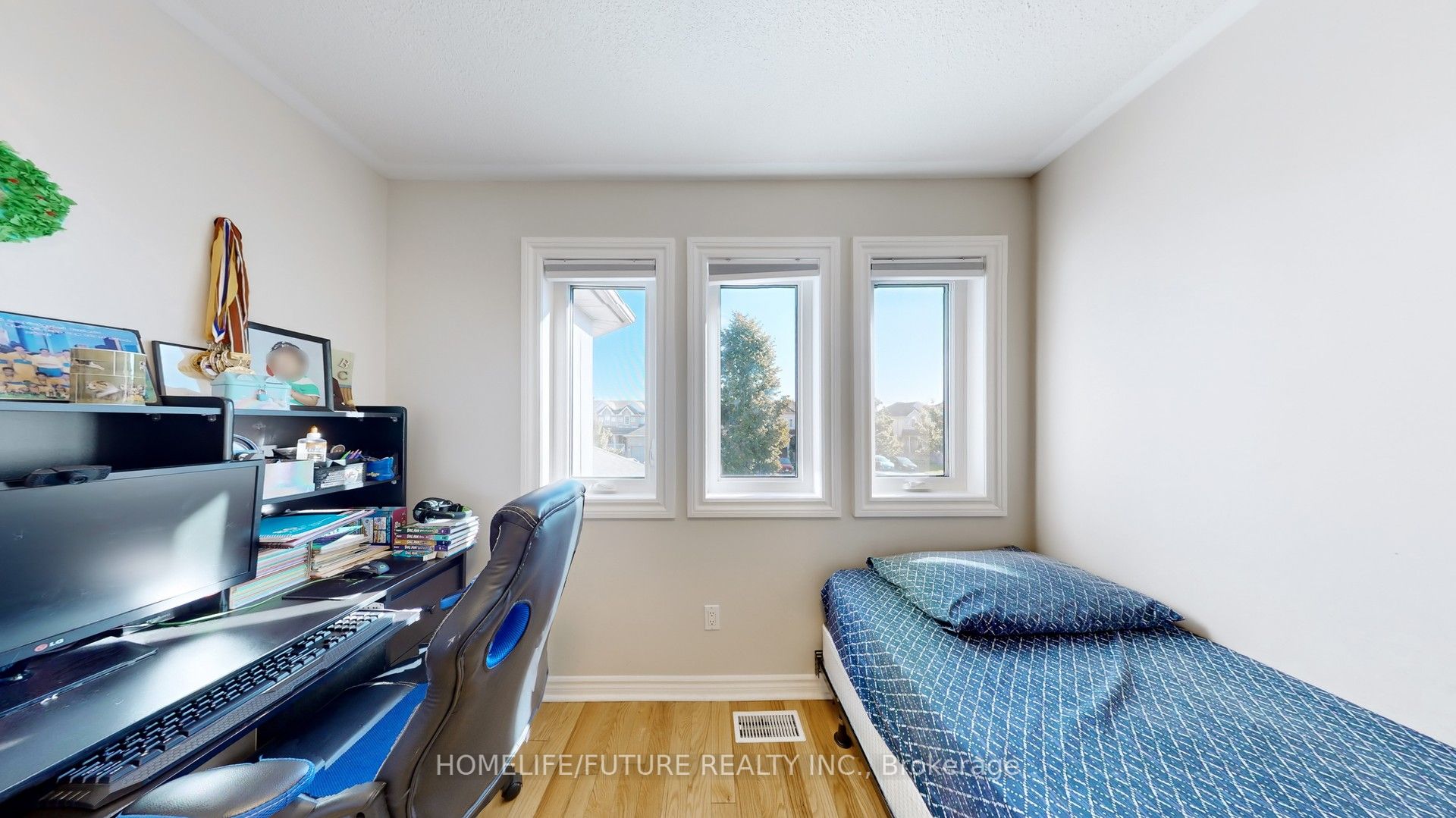 Photo 65 of 75 Shady Lane Crescent, Clarington, Bowmanville — HOMEH