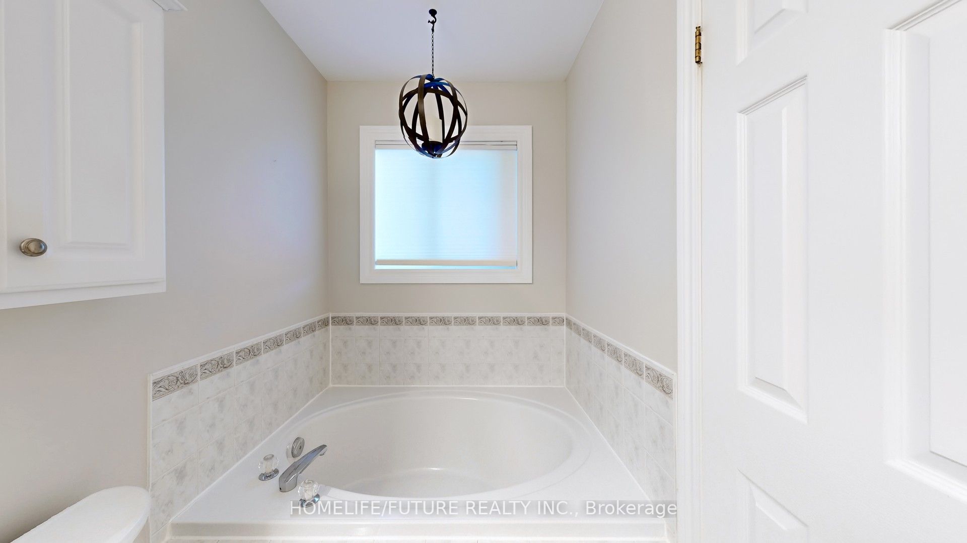 Photo 61 of 75 Shady Lane Crescent, Clarington, Bowmanville — HOMEH