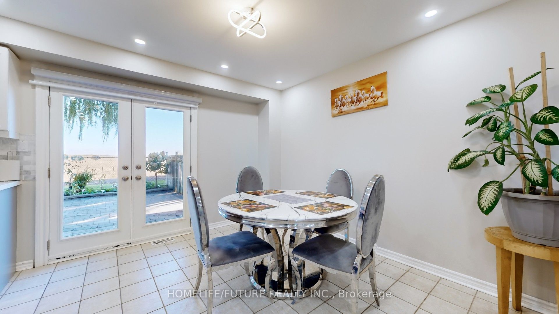 Photo 48 of 75 Shady Lane Crescent, Clarington, Bowmanville — HOMEH
